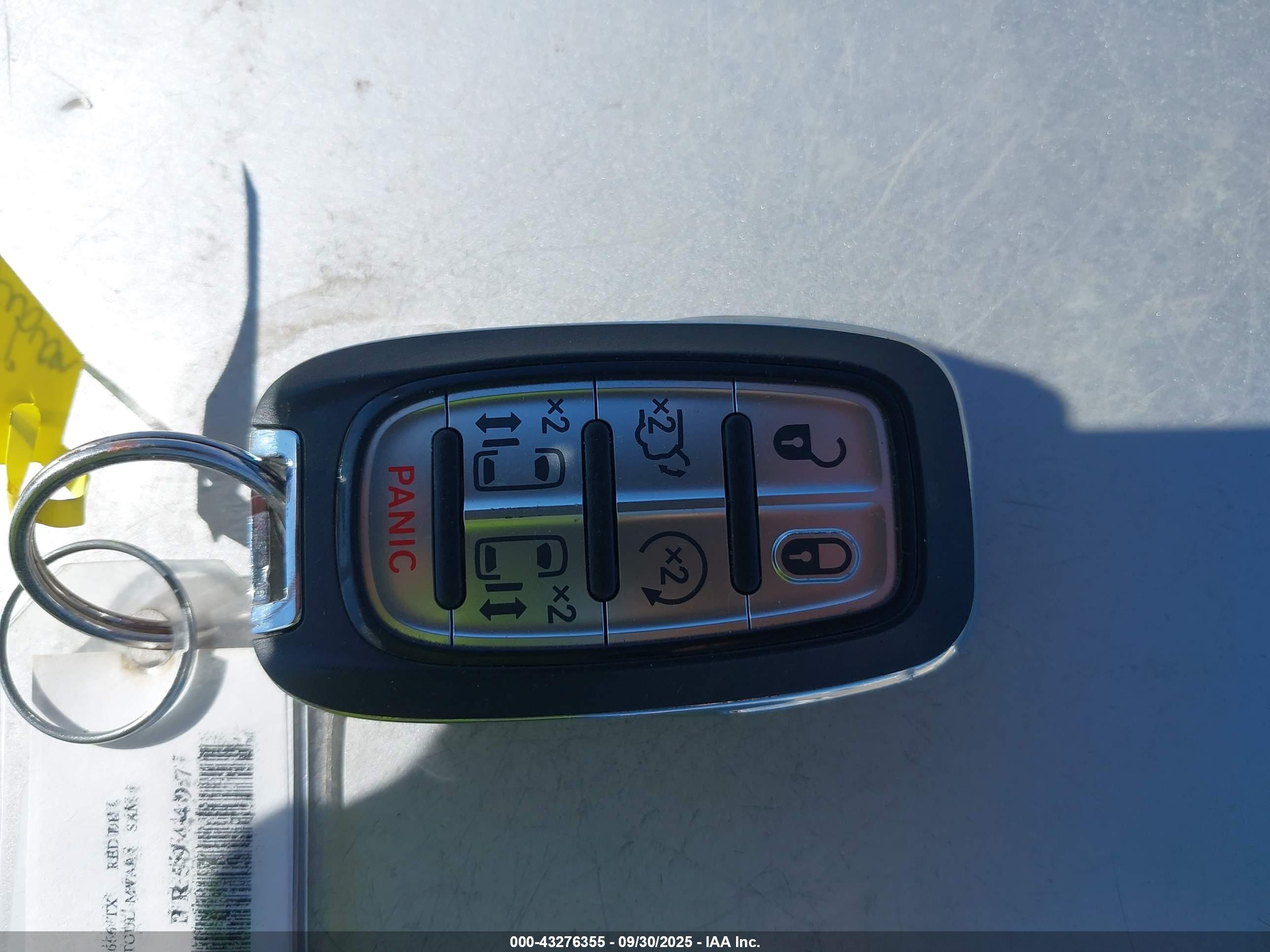 CHRYSLER PACIFICA image 11