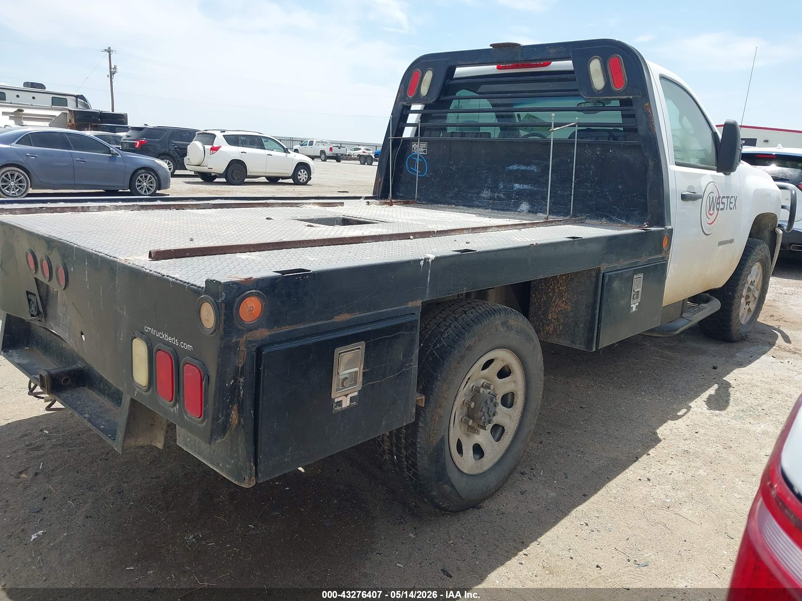 CHEVROLET SILVERADO image 4