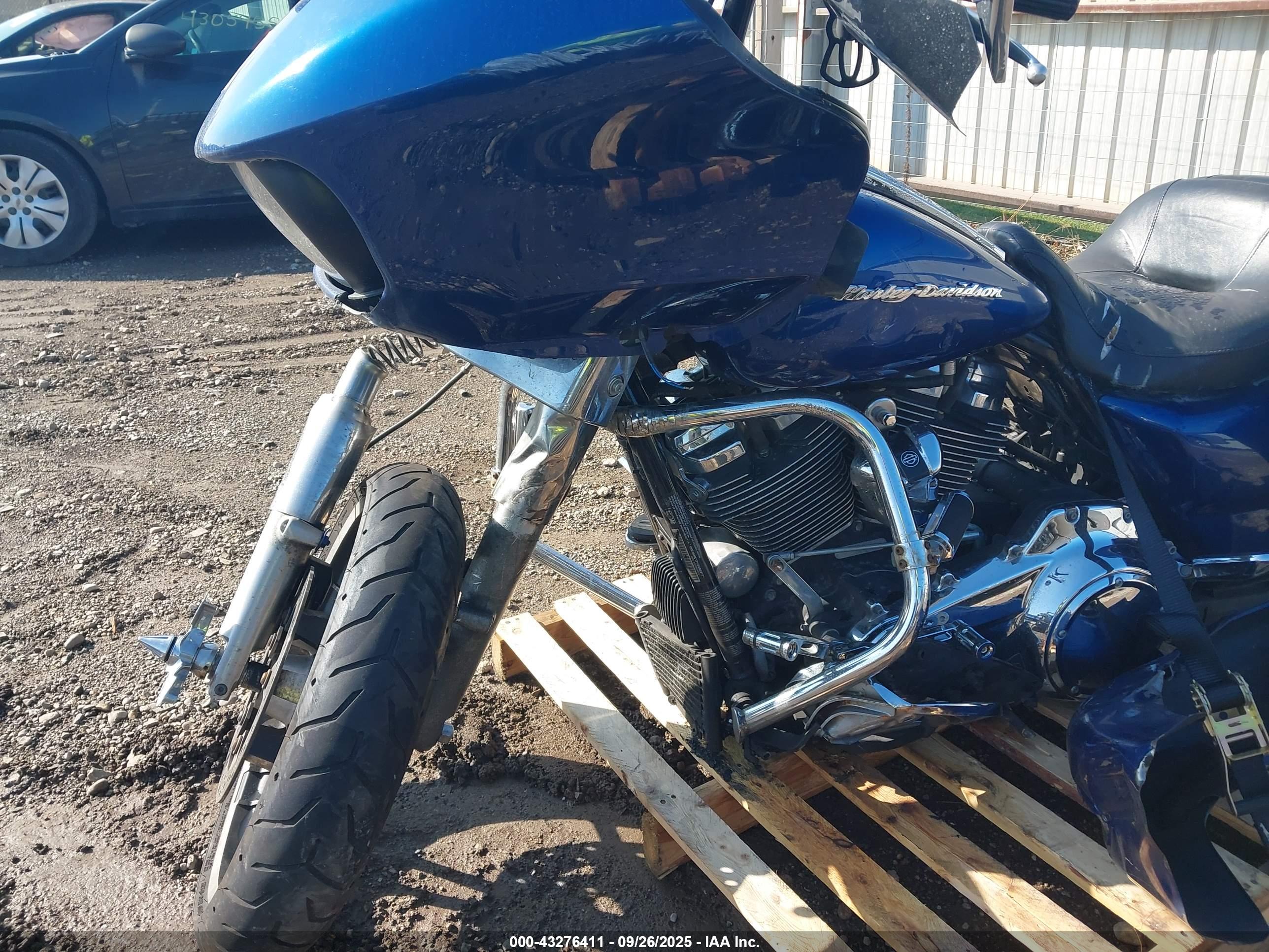 HARLEY-DAVIDSON FLTRX image 2