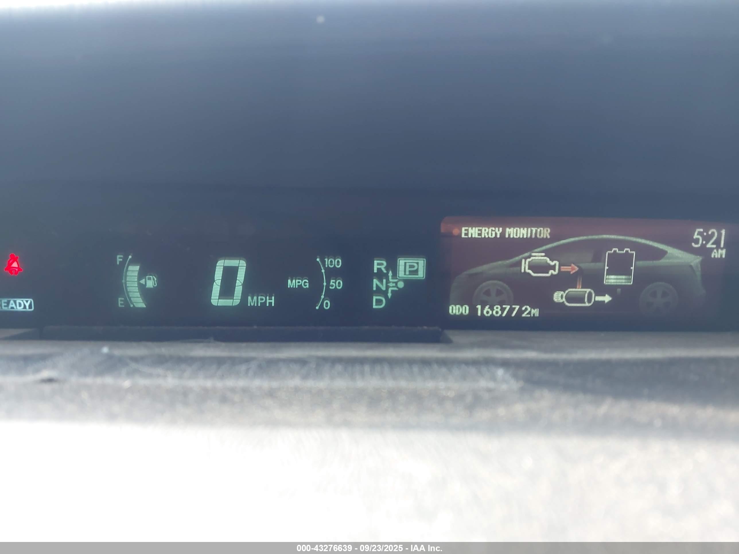 TOYOTA PRIUS image 7