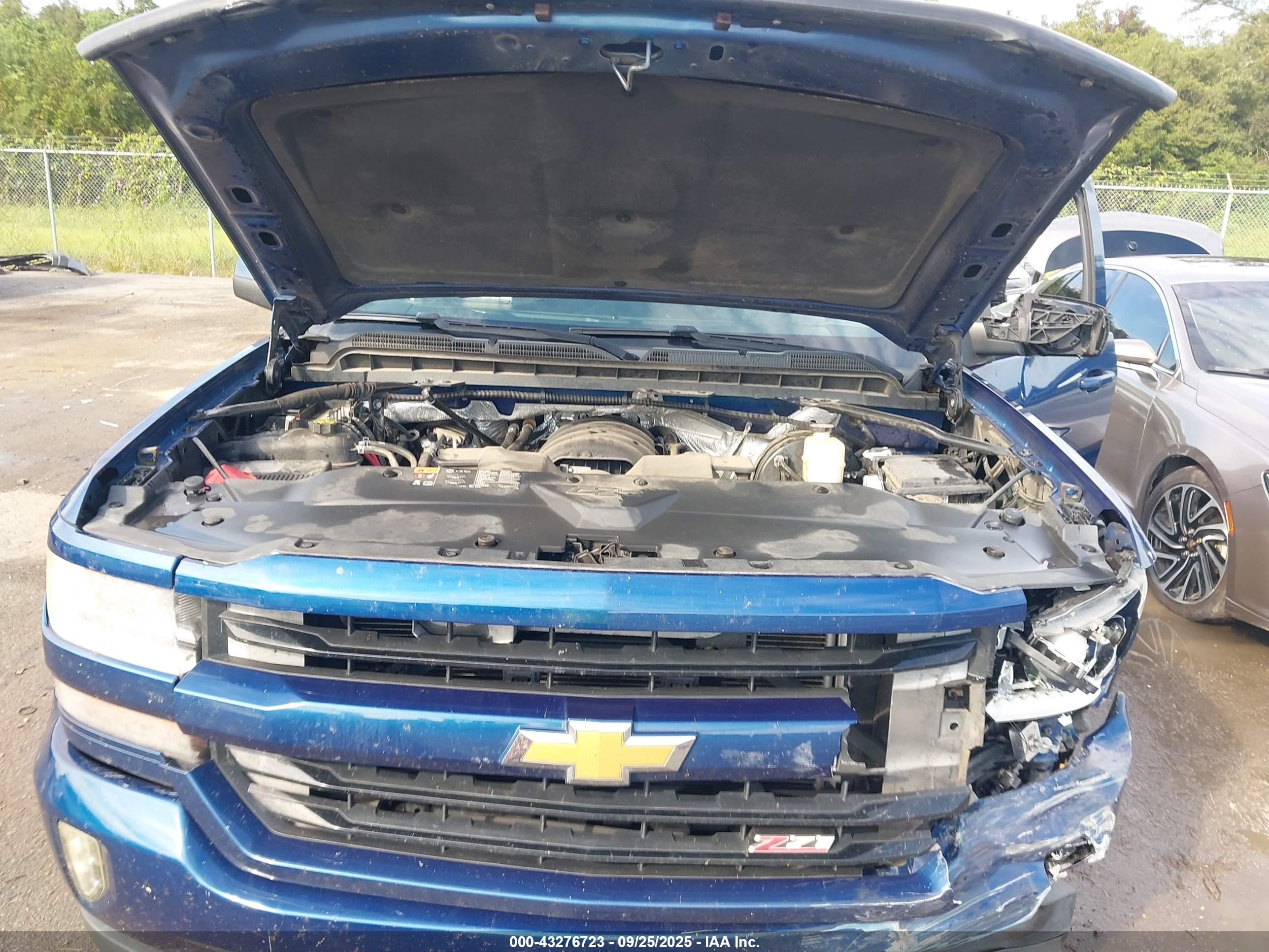 CHEVROLET SILVERADO image 10
