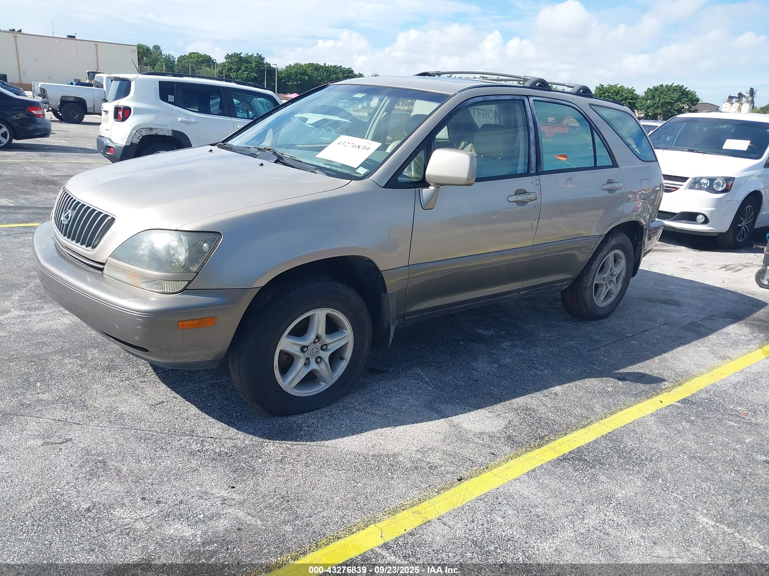 LEXUS RX image 2