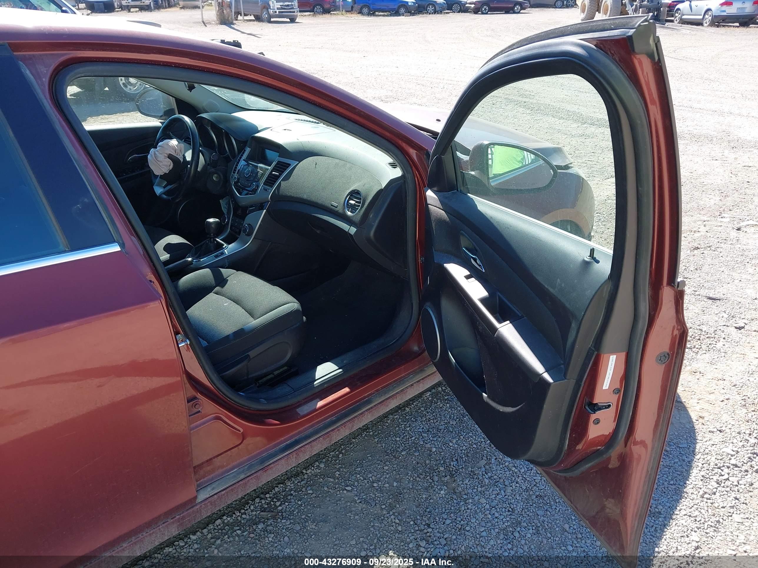 CHEVROLET CRUZE image 5