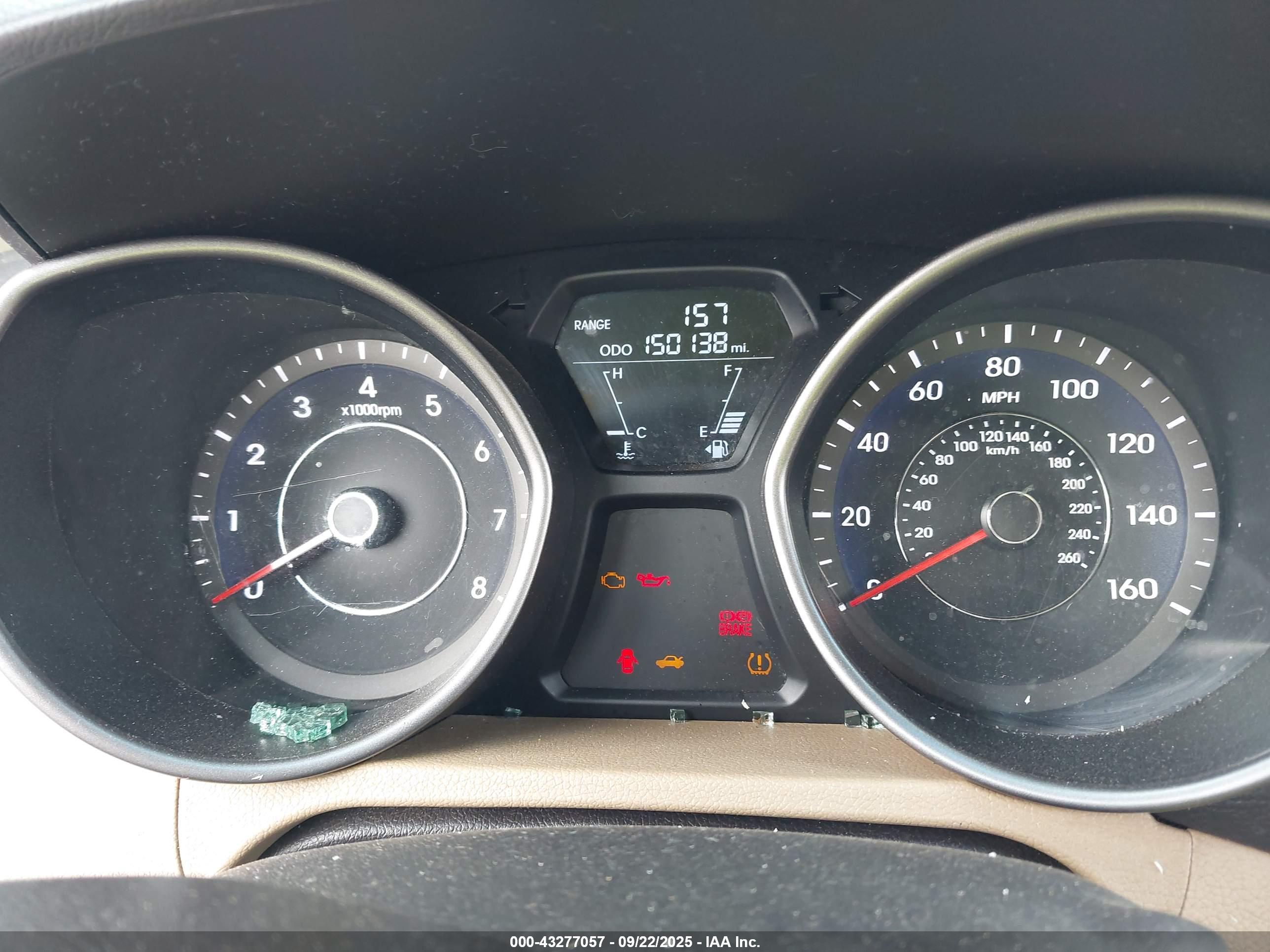 HYUNDAI ELANTRA image 7