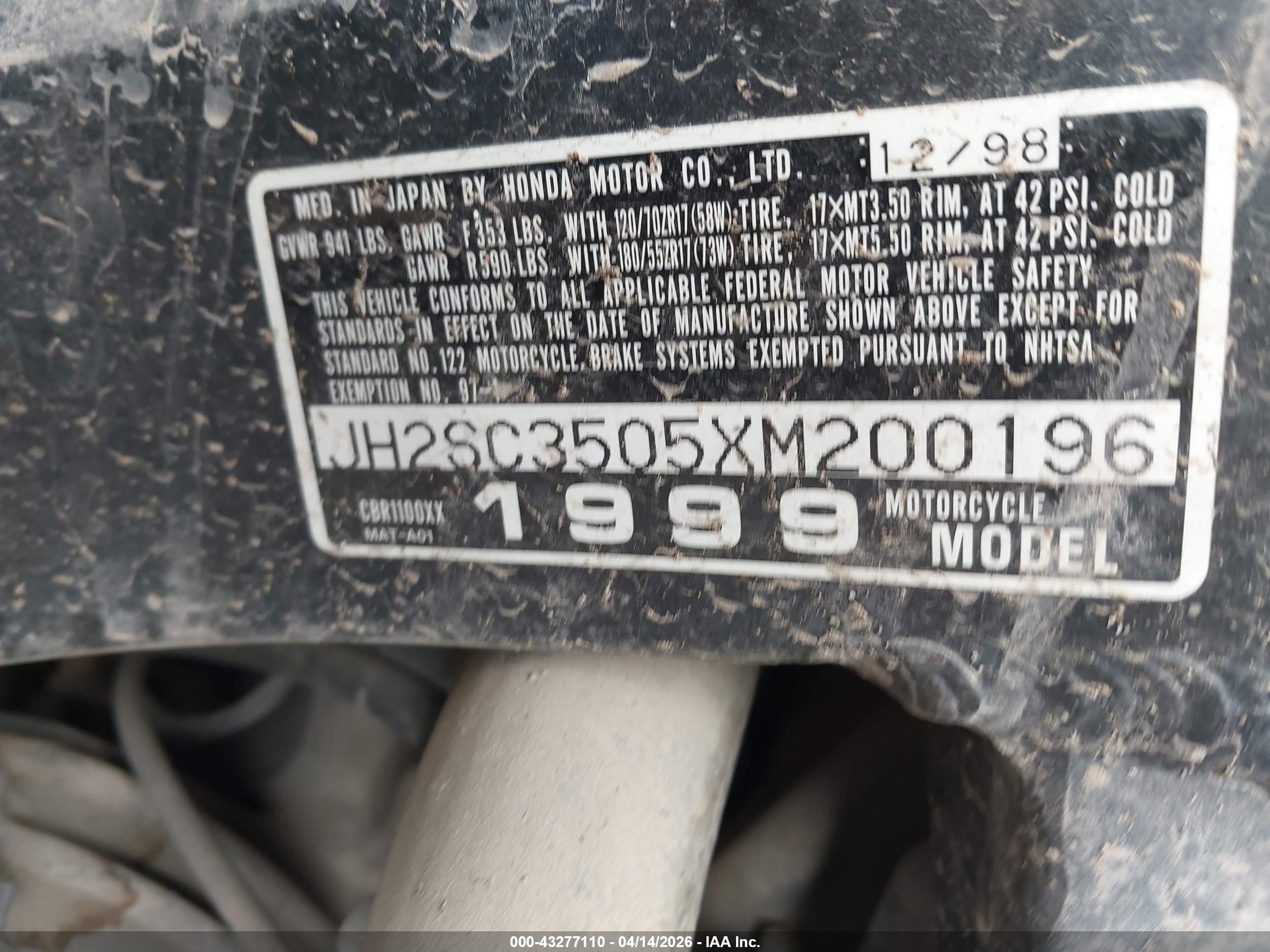 HONDA CBR1100 image 10
