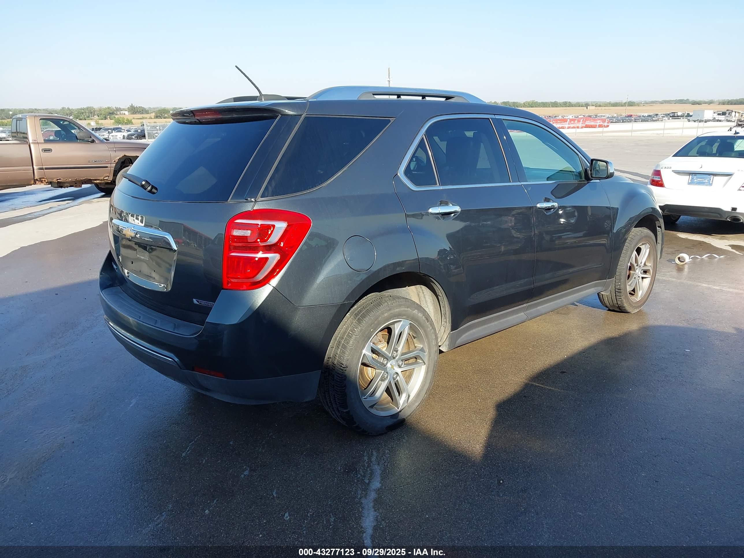 CHEVROLET EQUINOX image 4