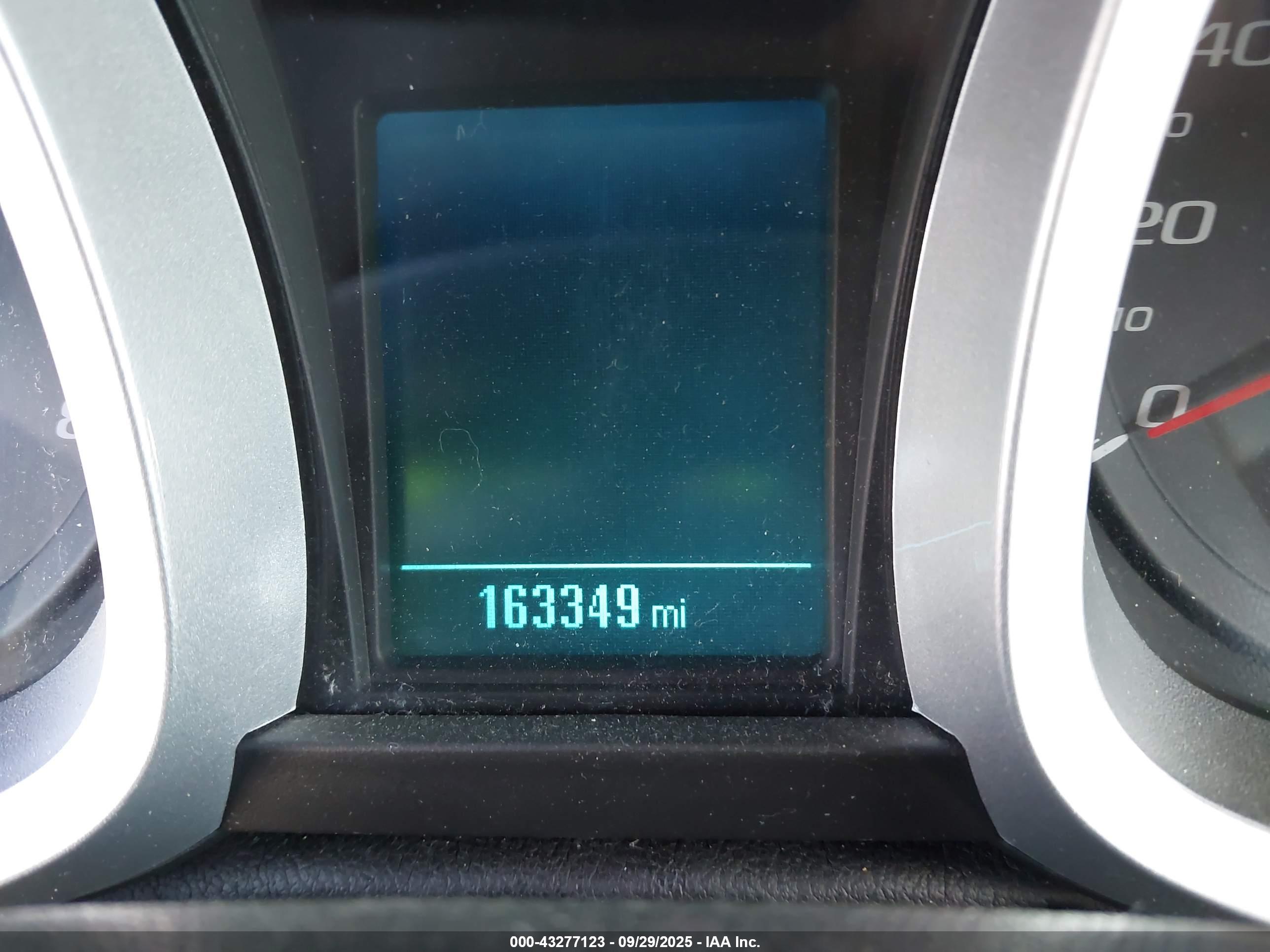 CHEVROLET EQUINOX image 7