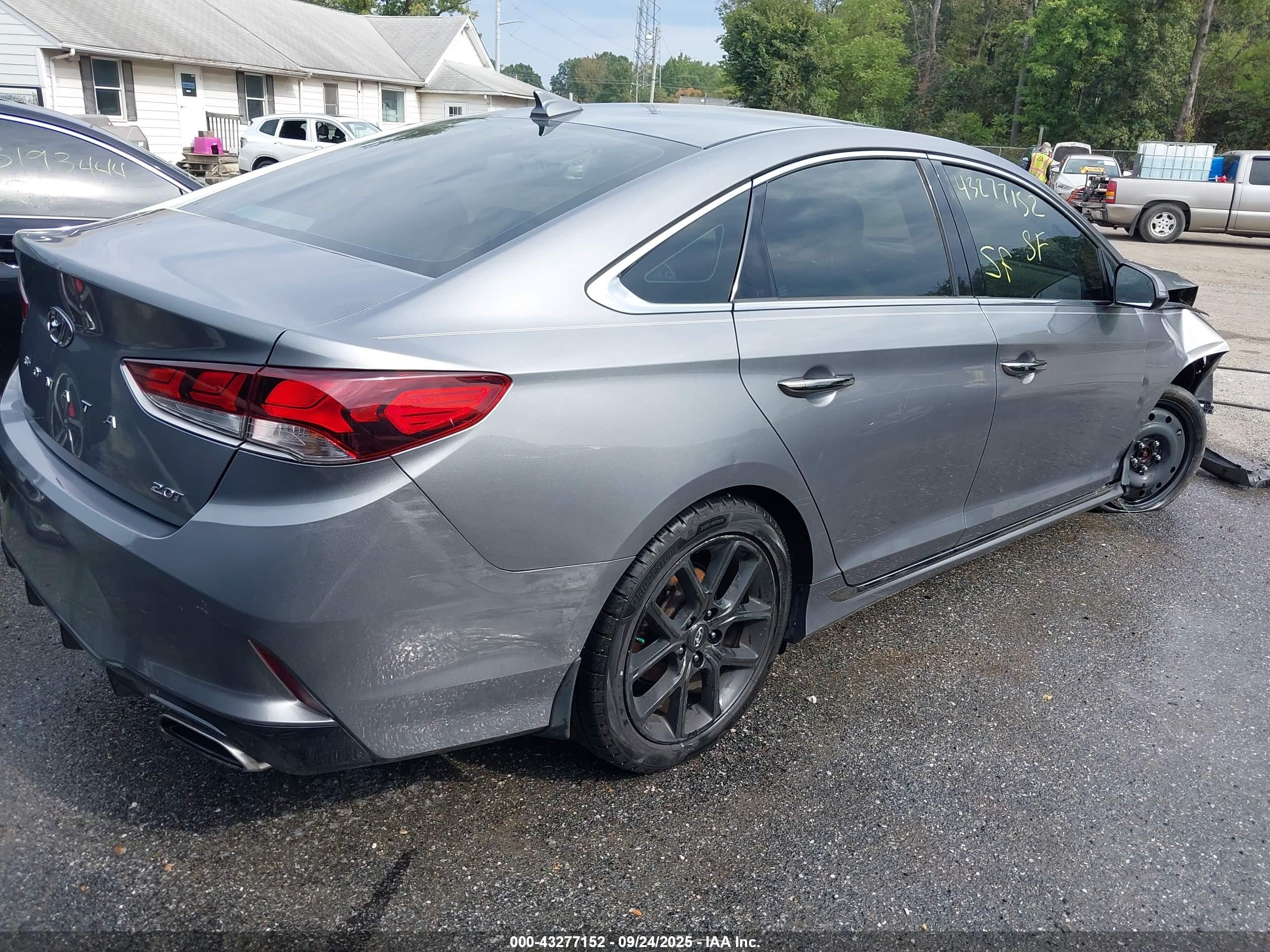 HYUNDAI SONATA image 4