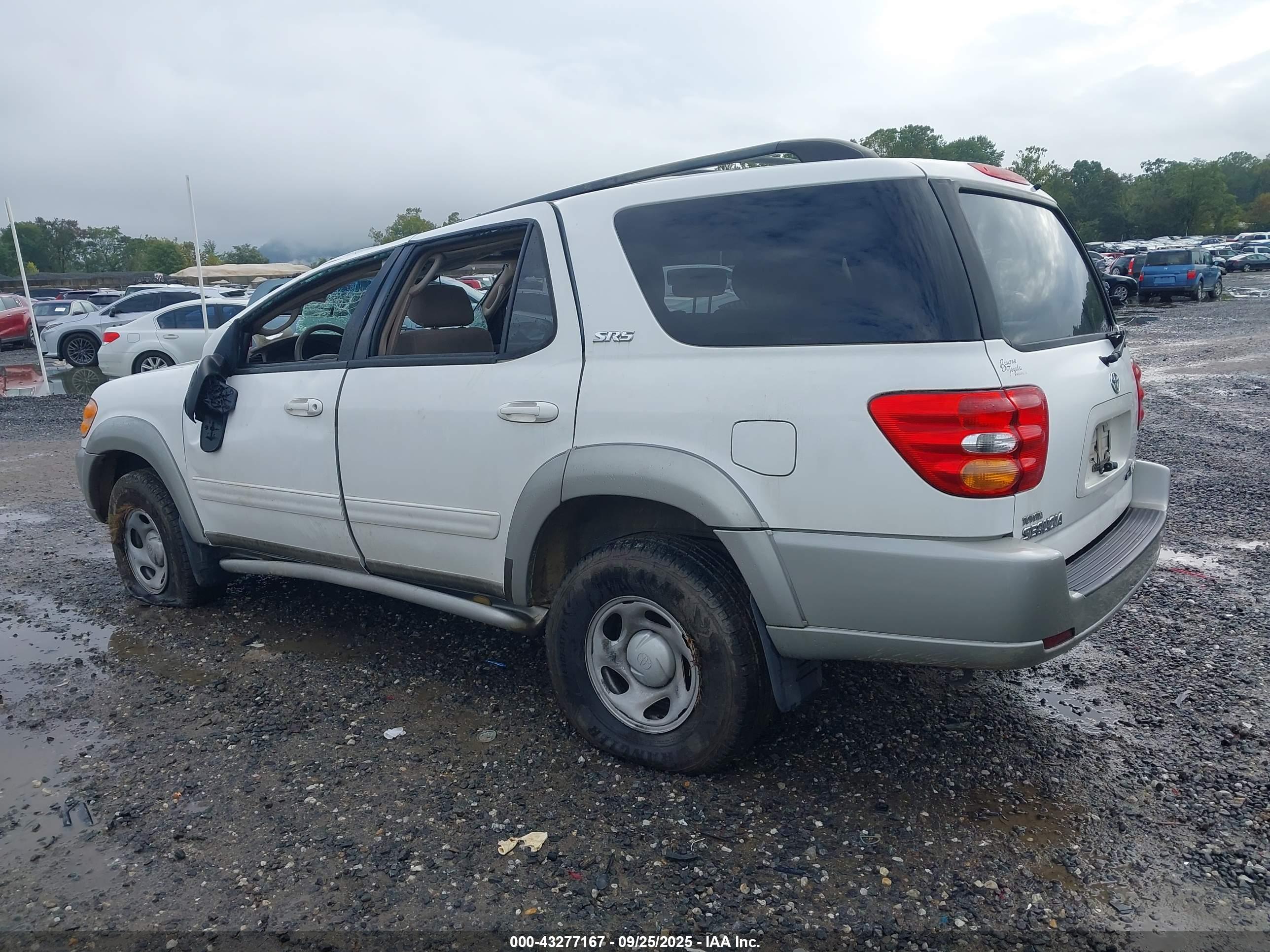 TOYOTA SEQUOIA image 3
