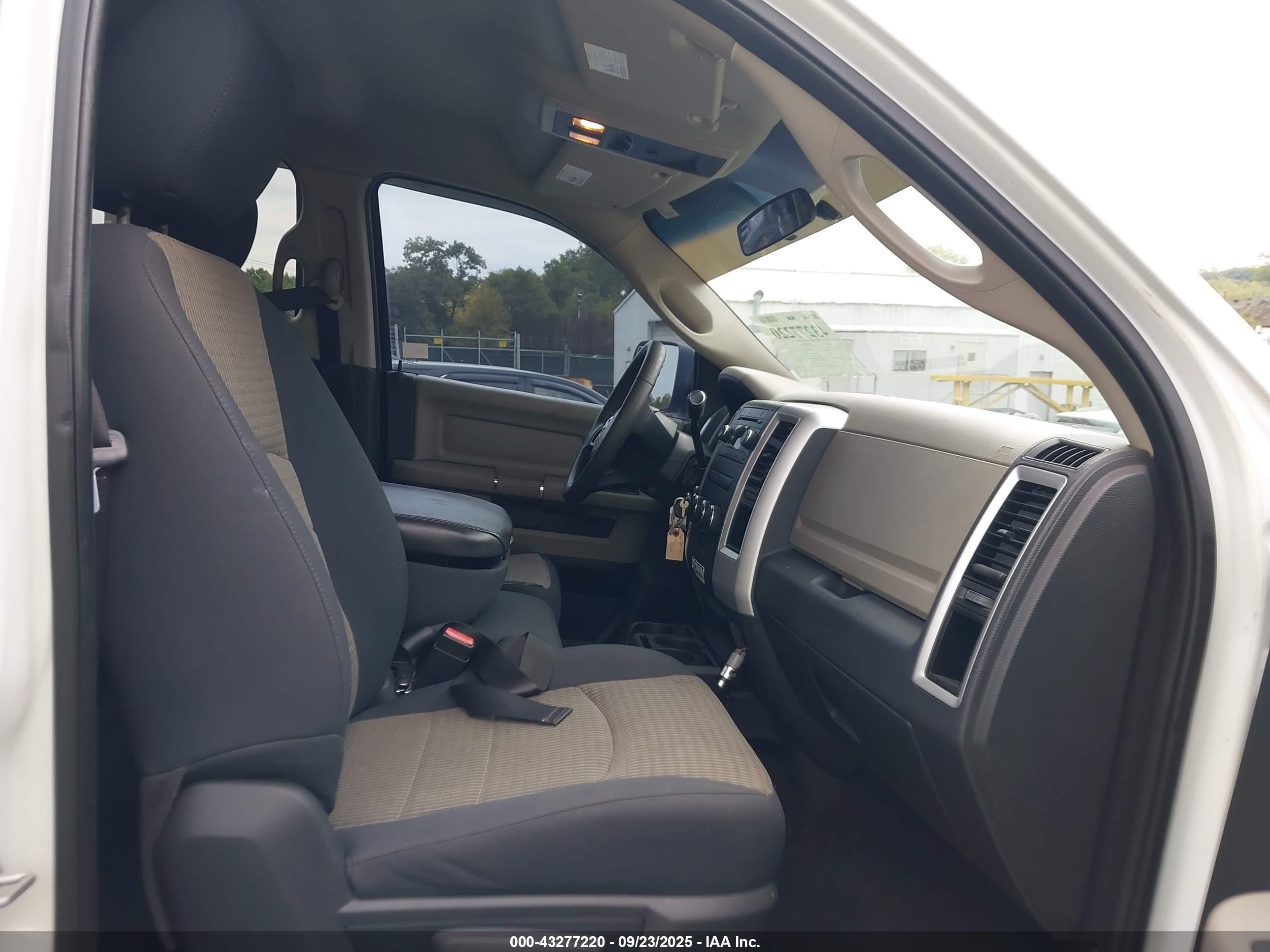 RAM 2500 image 5