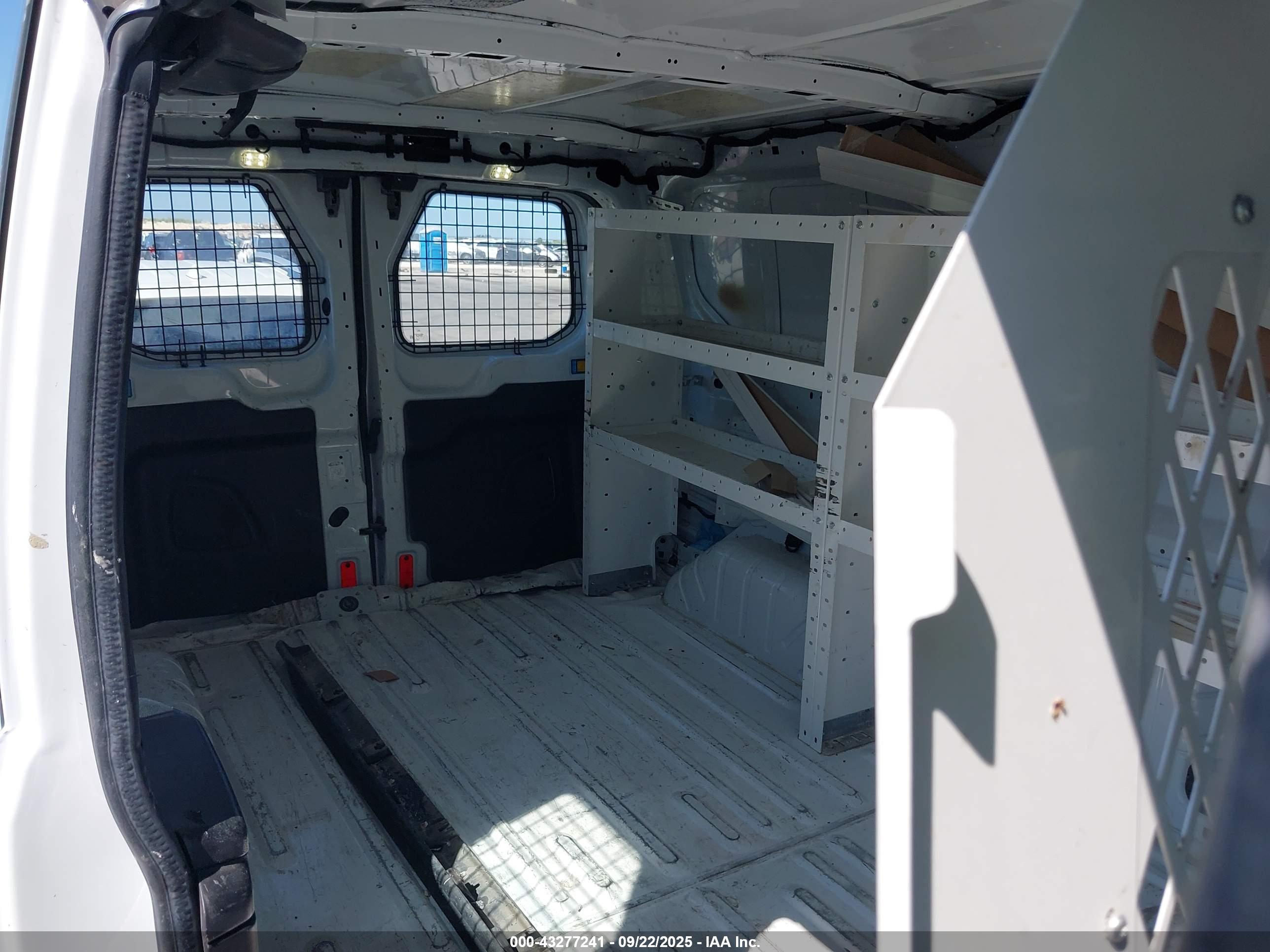 FORD TRANSIT-250 image 8