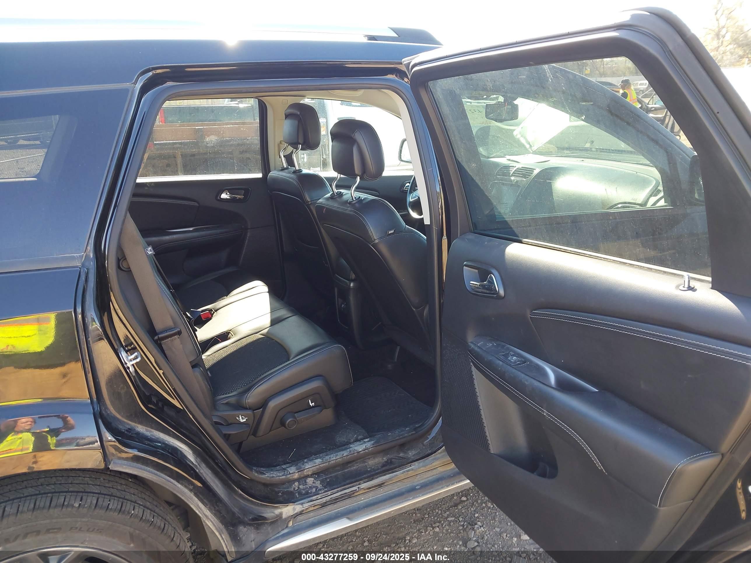 DODGE JOURNEY image 8