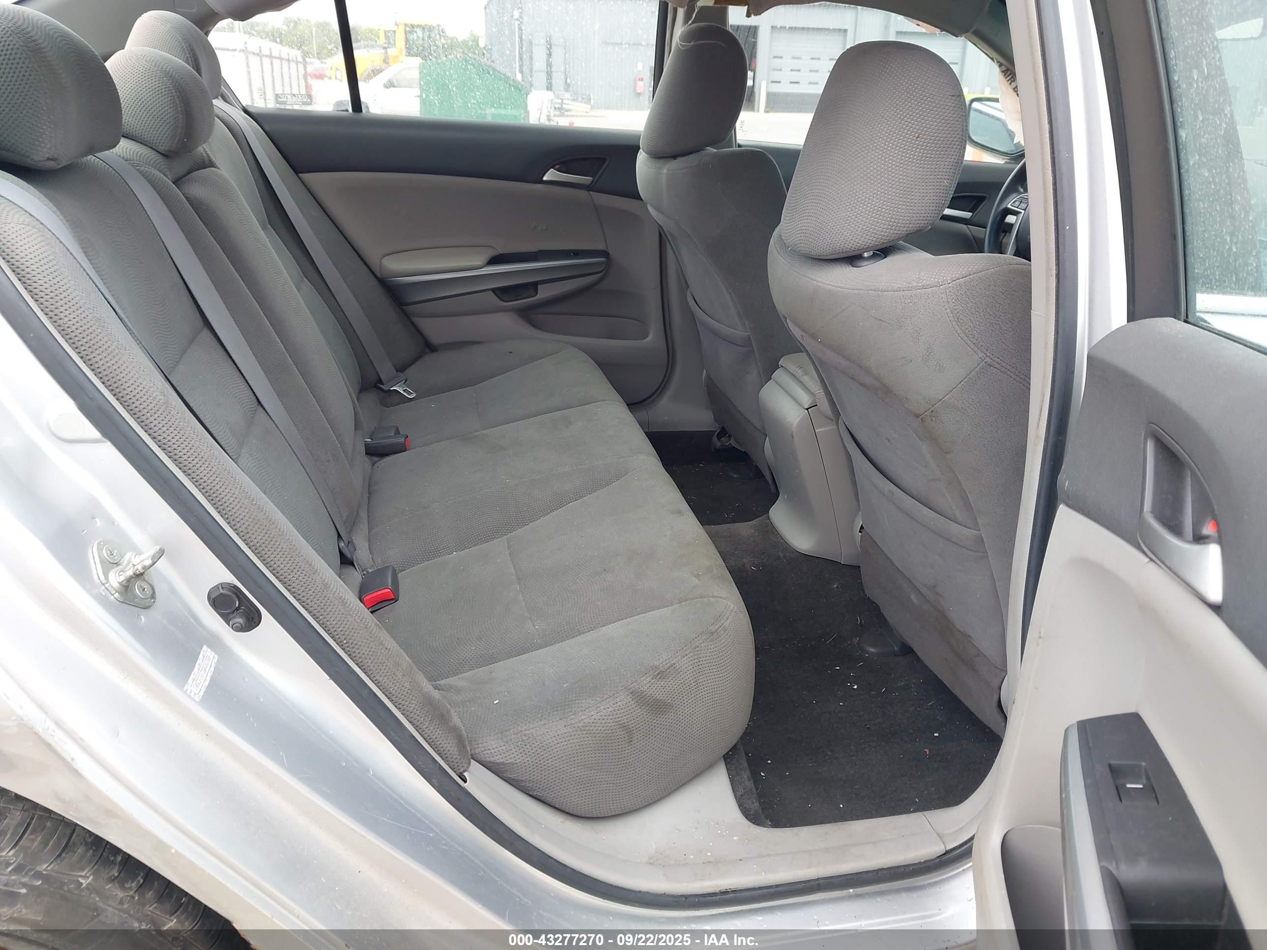 HONDA ACCORD image 8