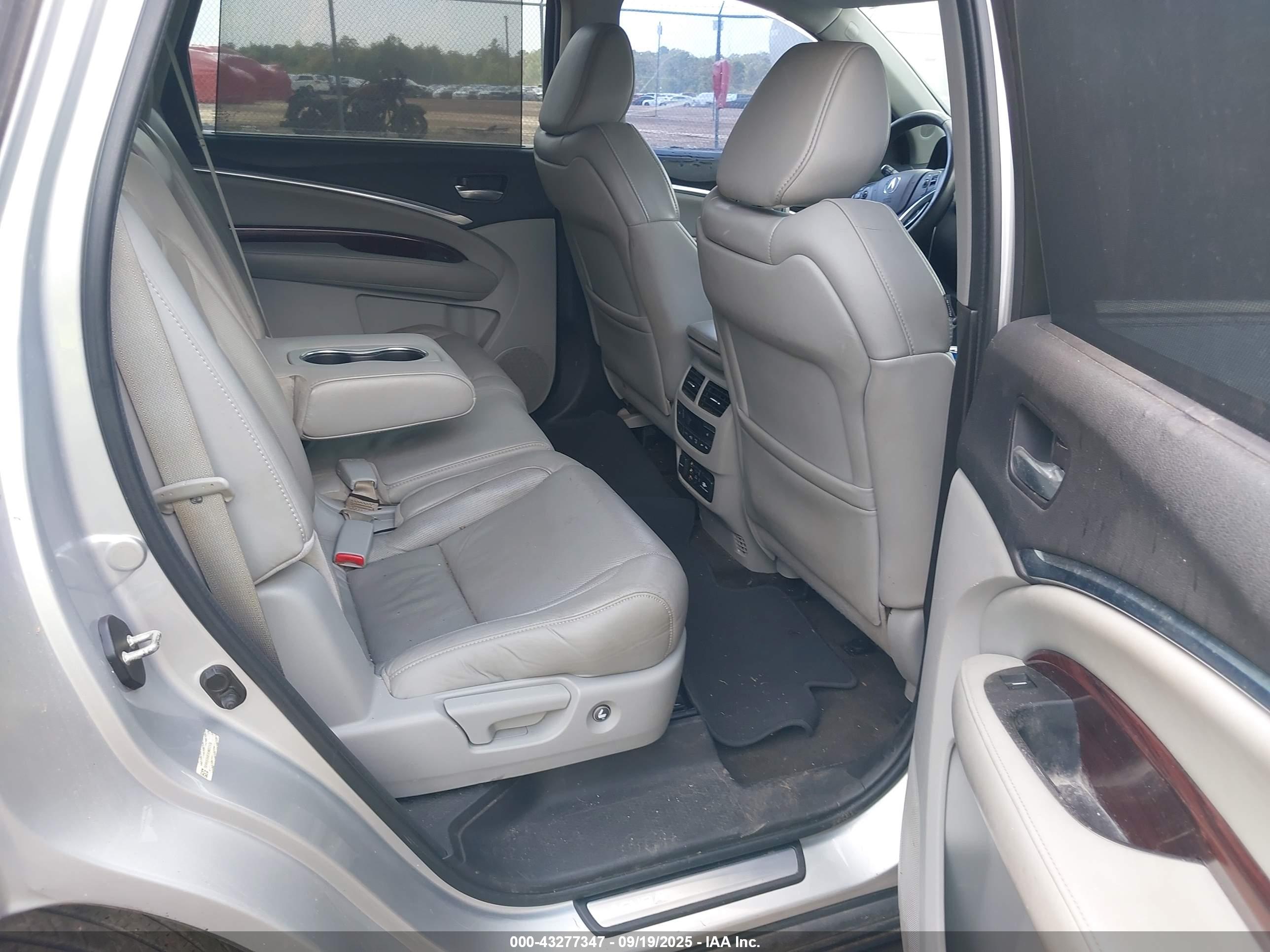 ACURA MDX image 8