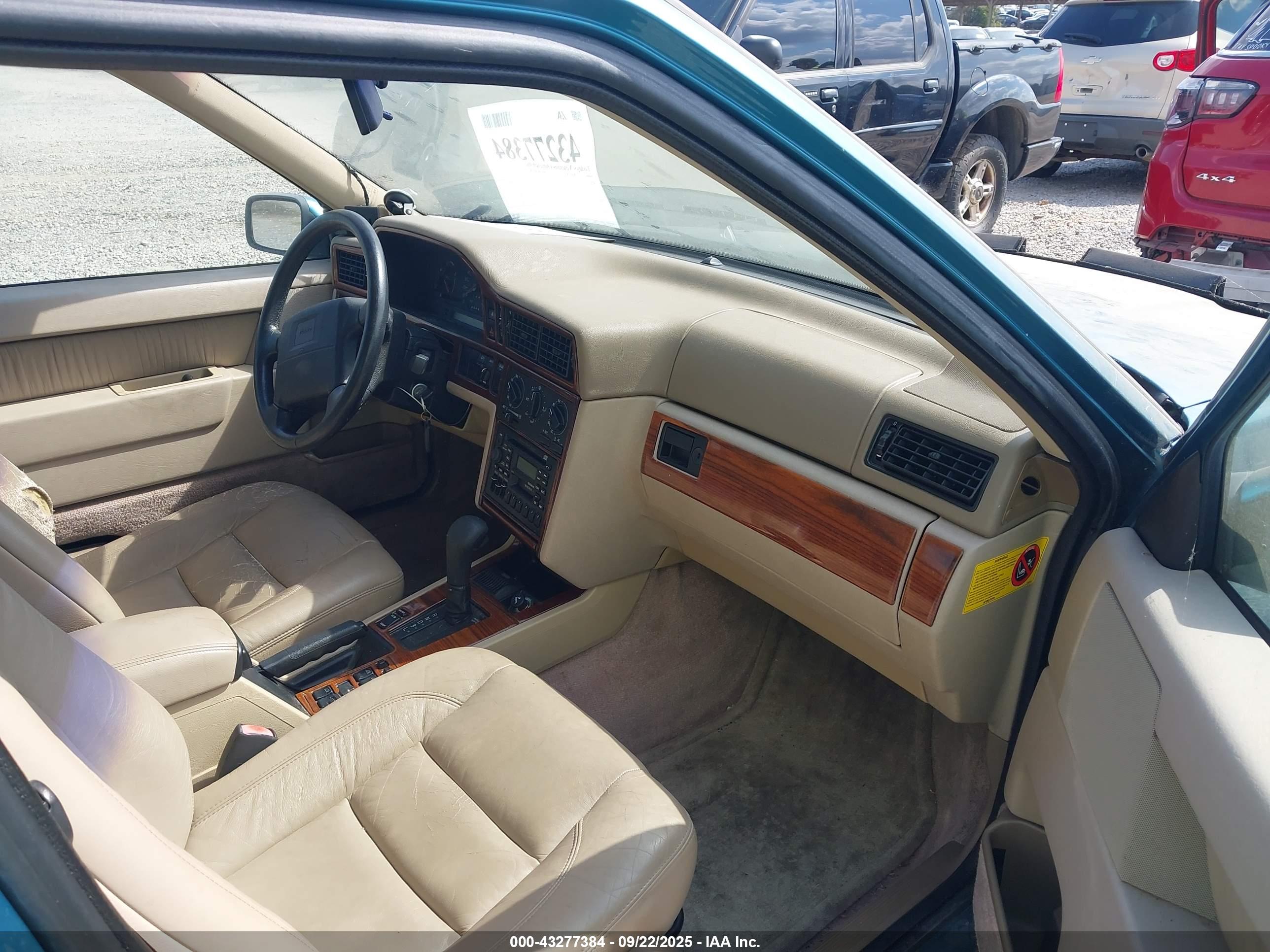 VOLVO 850 image 5