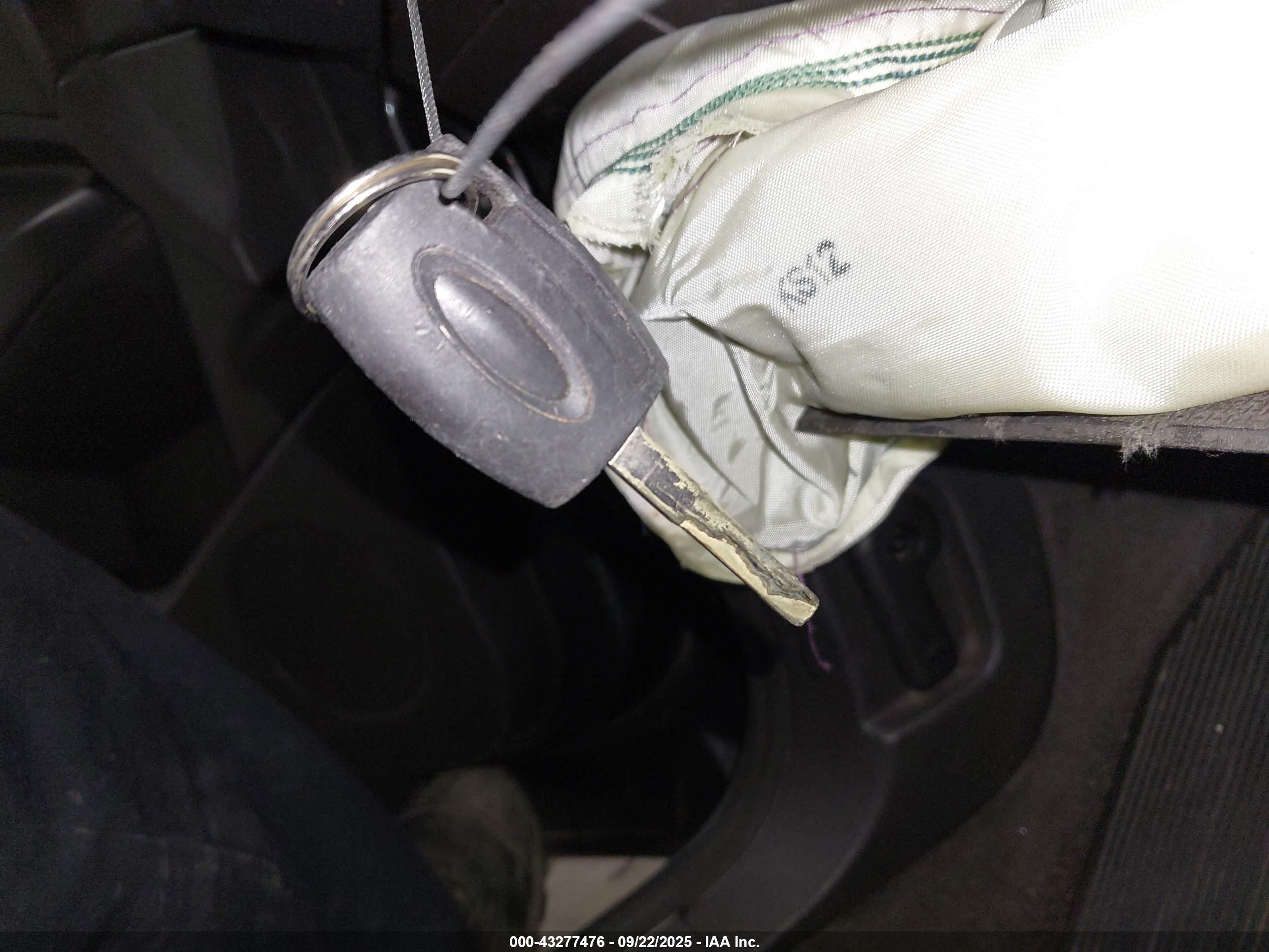FORD ESCAPE image 11
