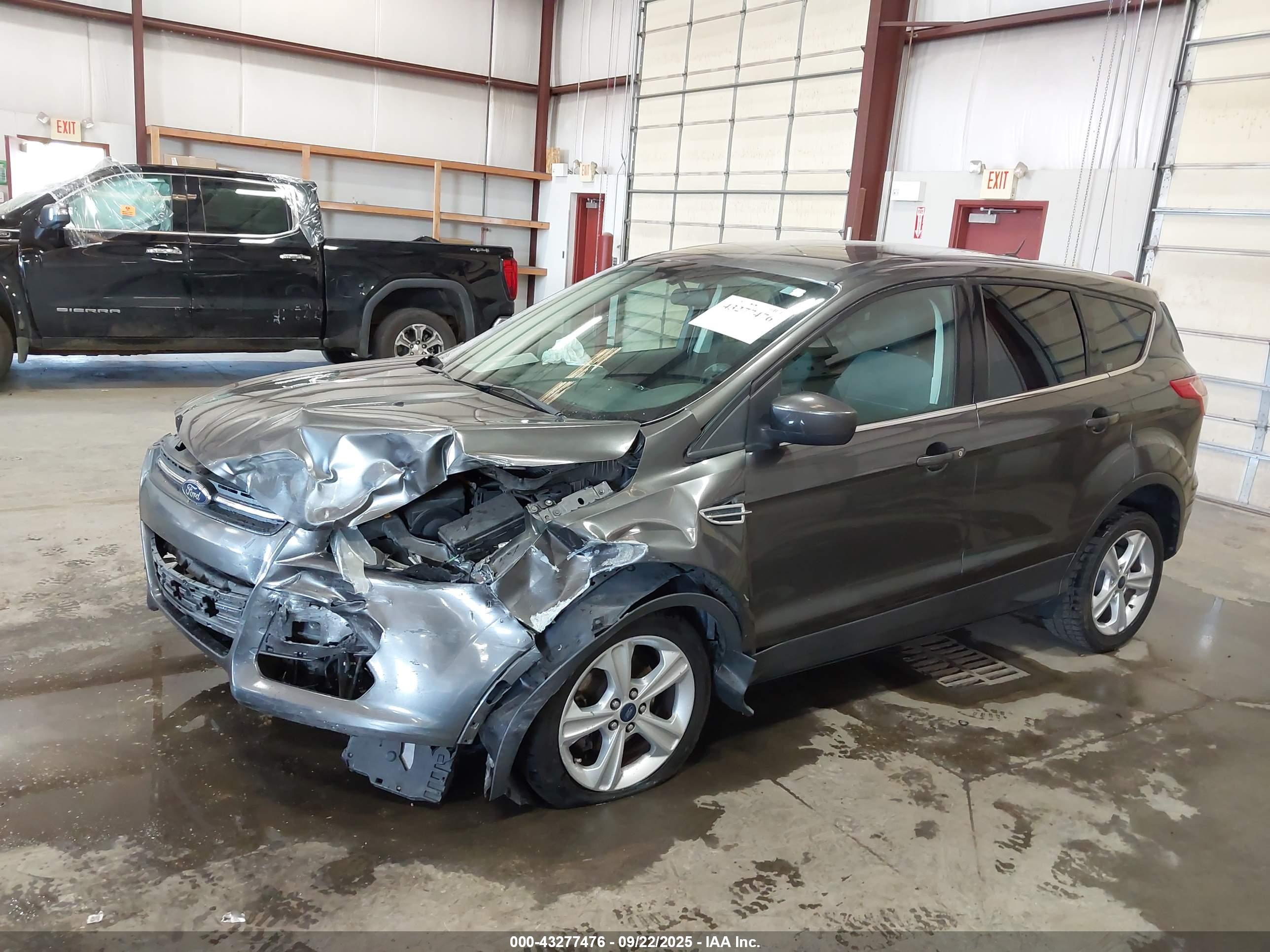 FORD ESCAPE image 2