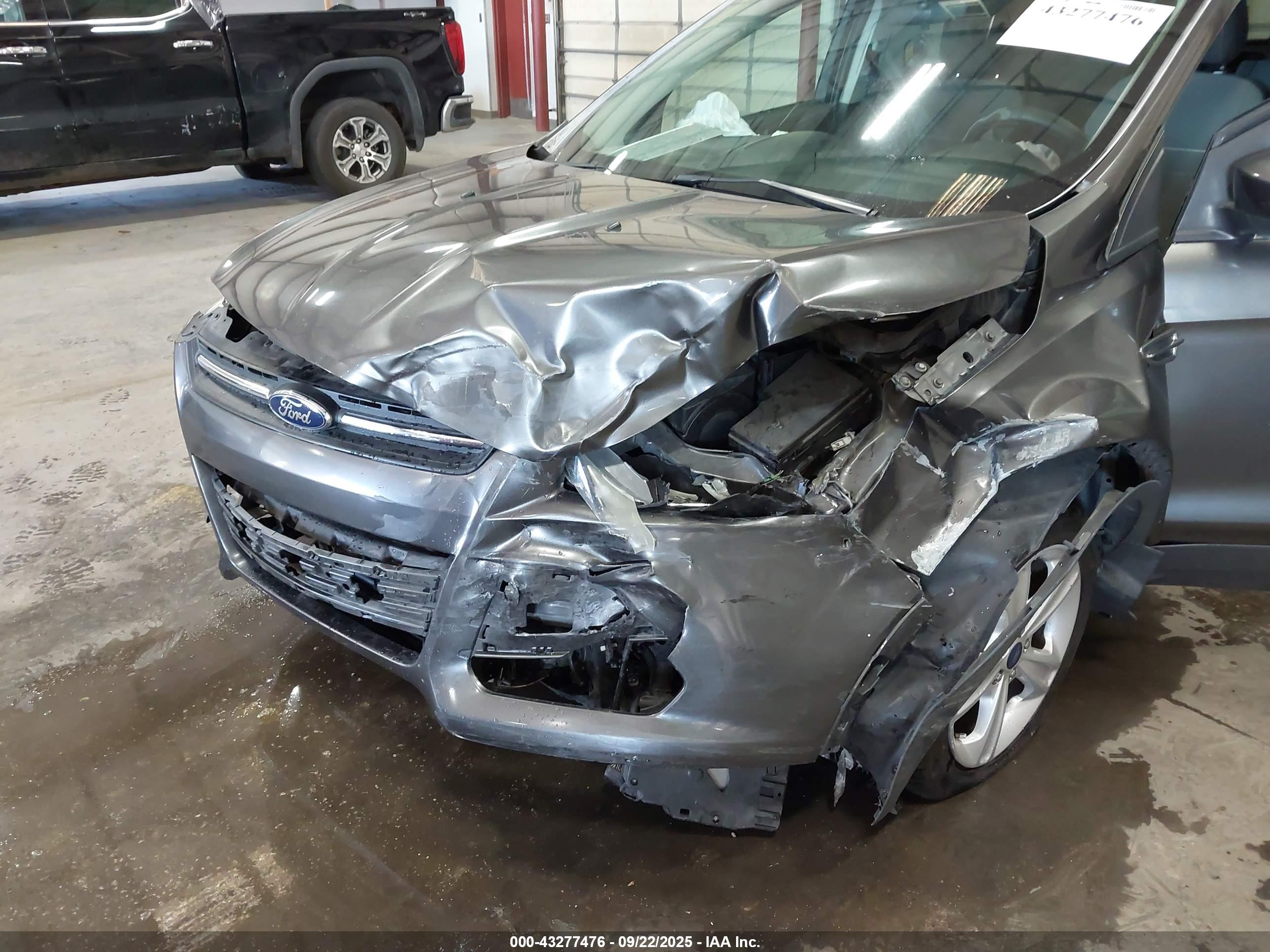 FORD ESCAPE image 6
