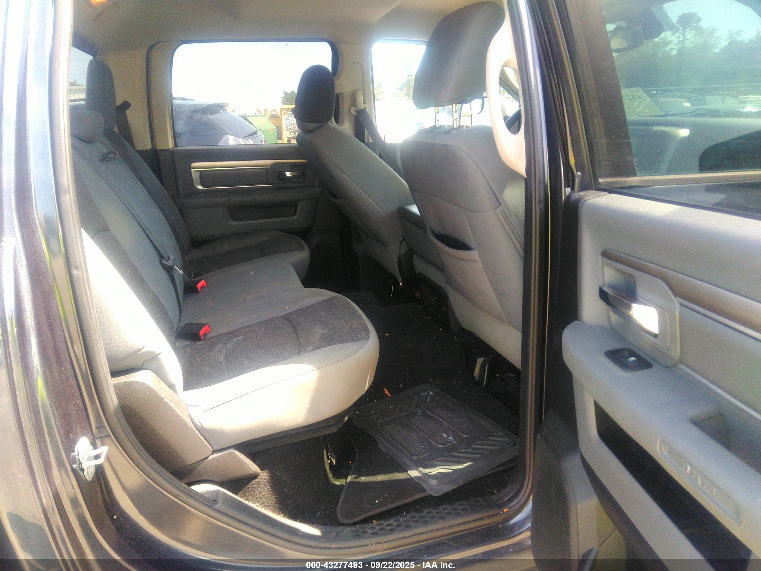 RAM 1500 image 8