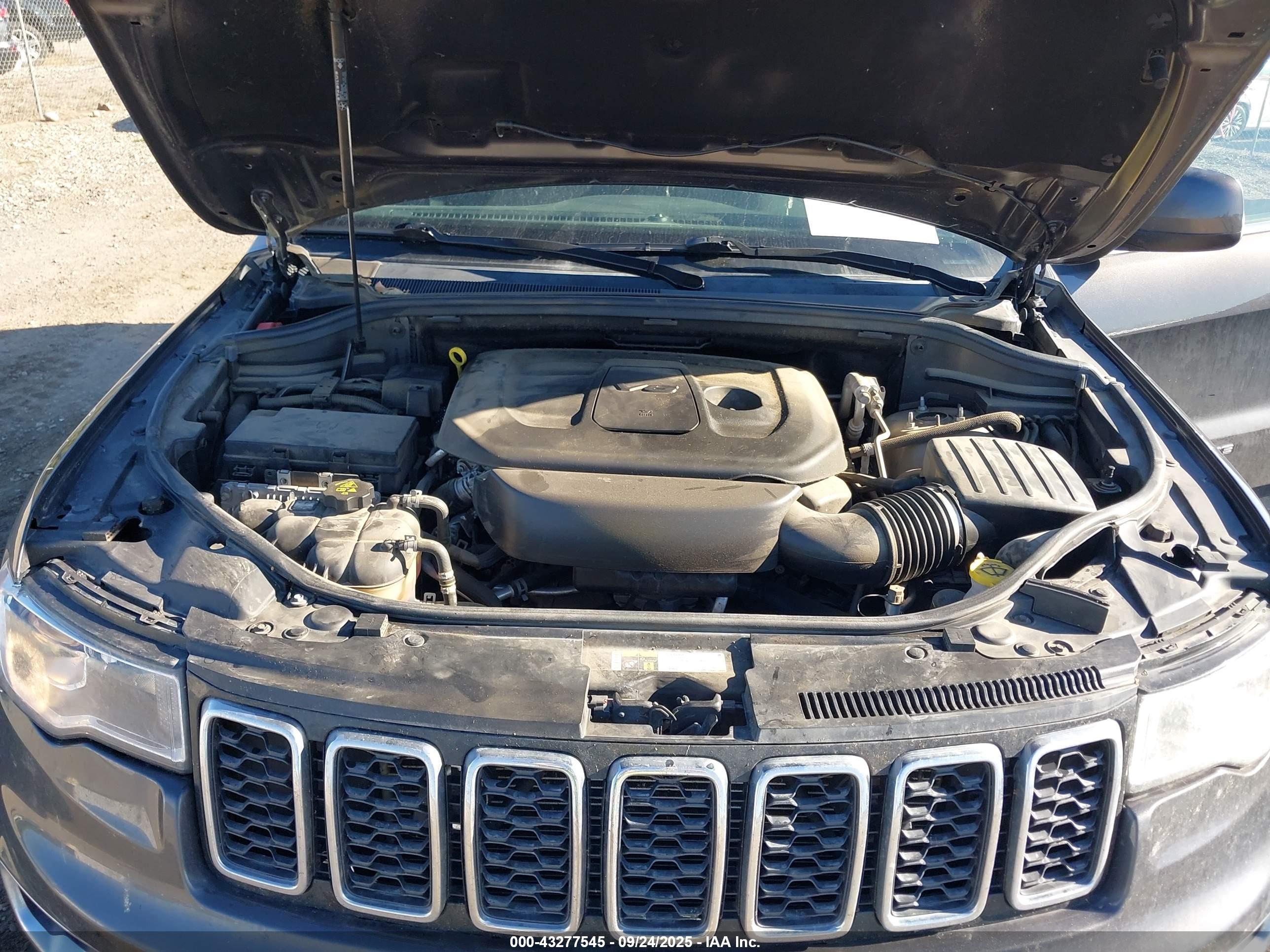 JEEP GRAND image 10