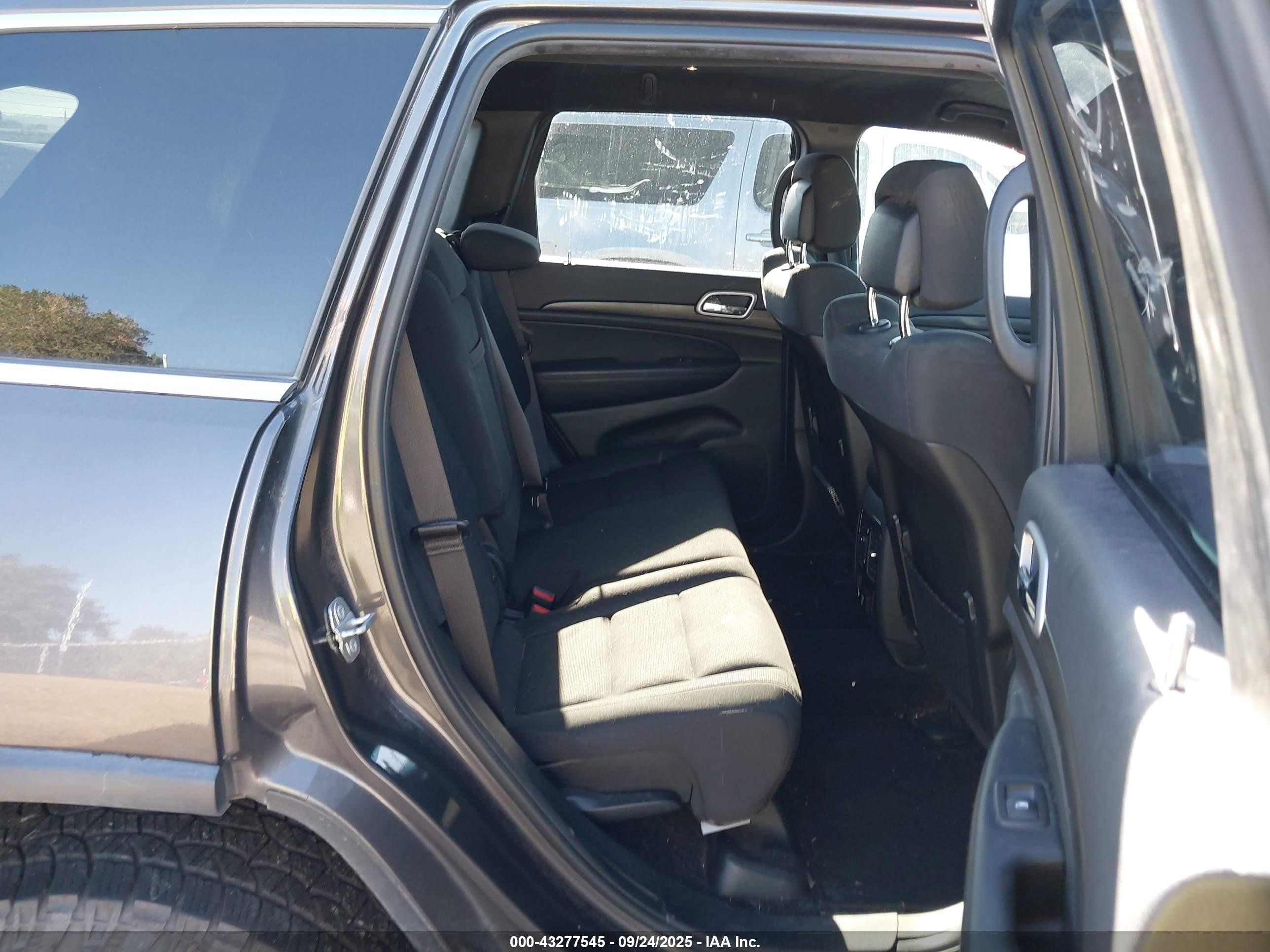 JEEP GRAND image 8