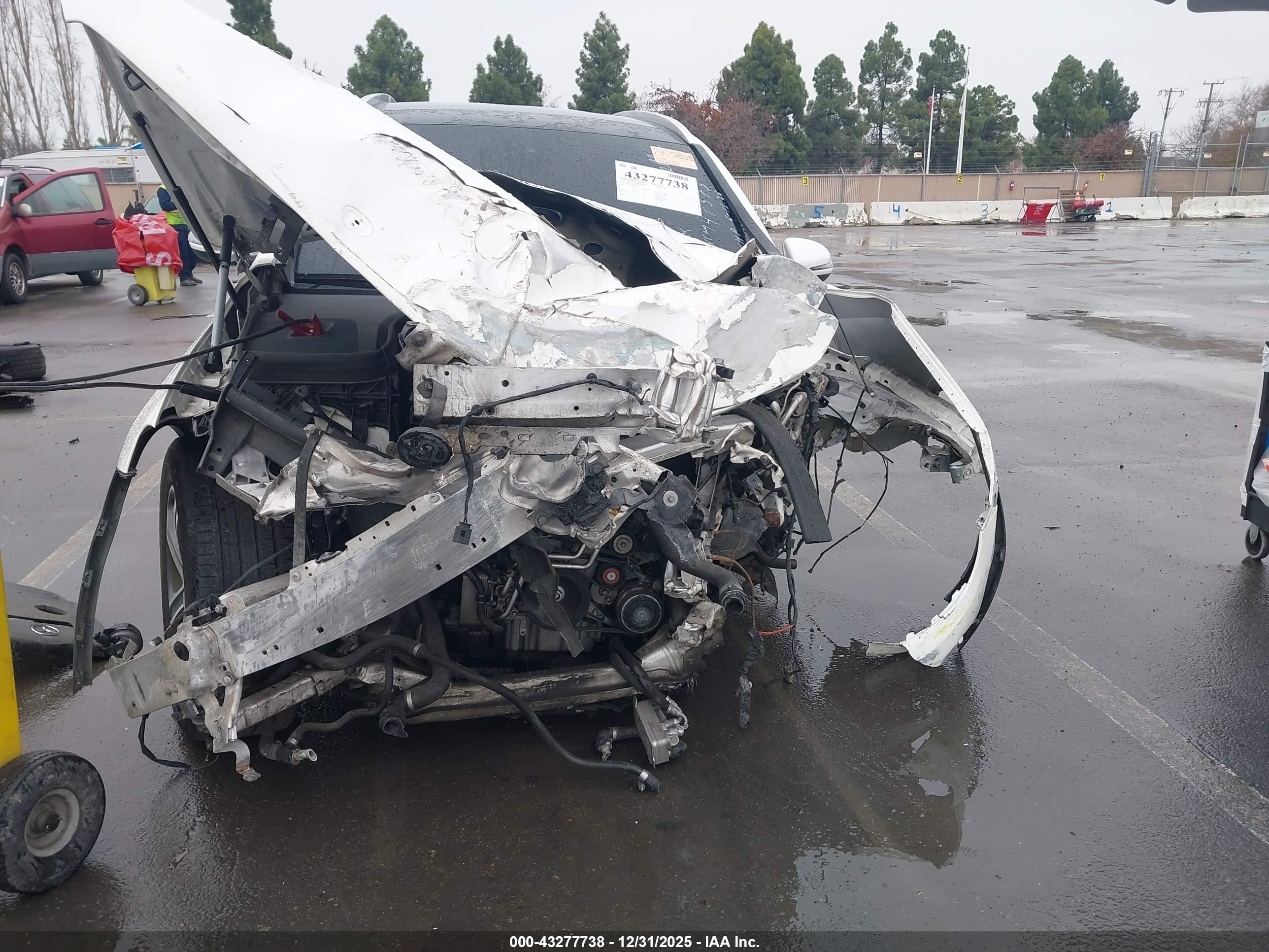 MERCEDES-BENZ GLC image 6