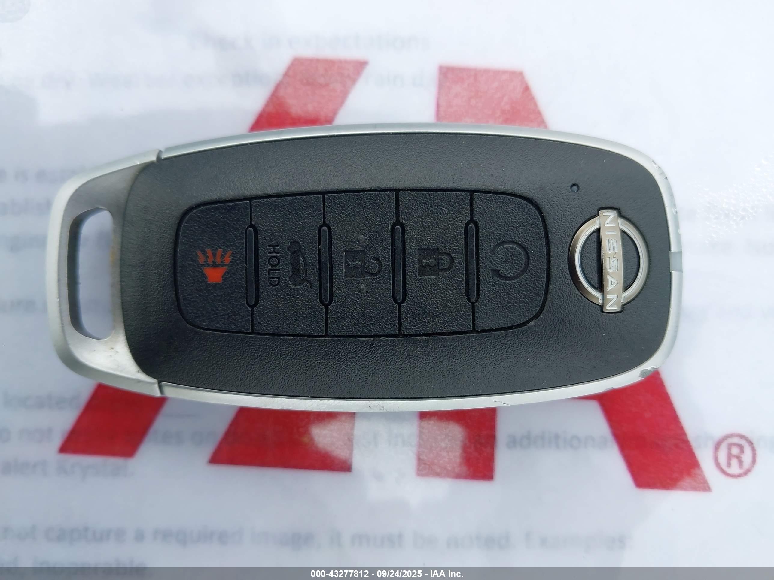 NISSAN ROGUE image 11
