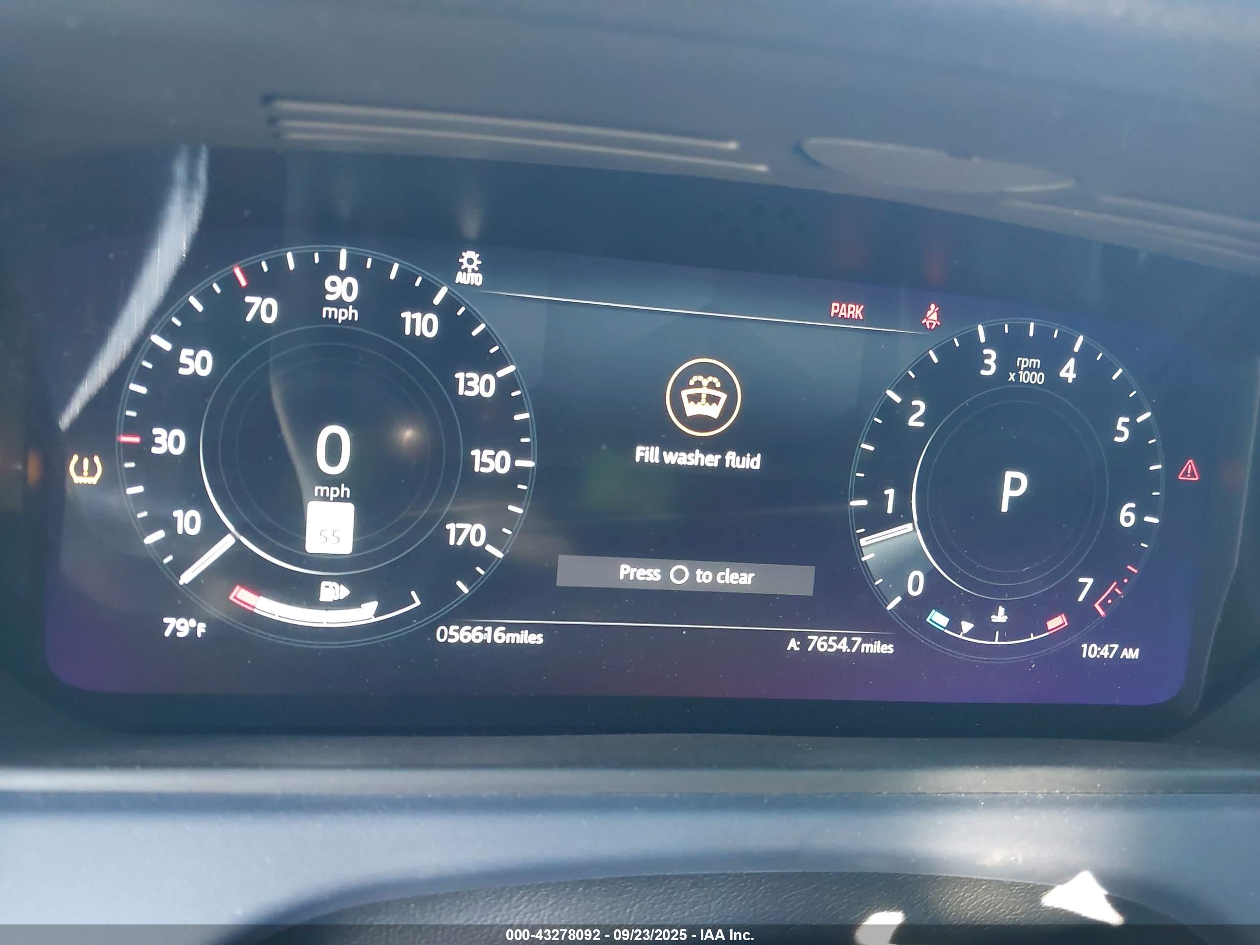 LAND ROVER image 7