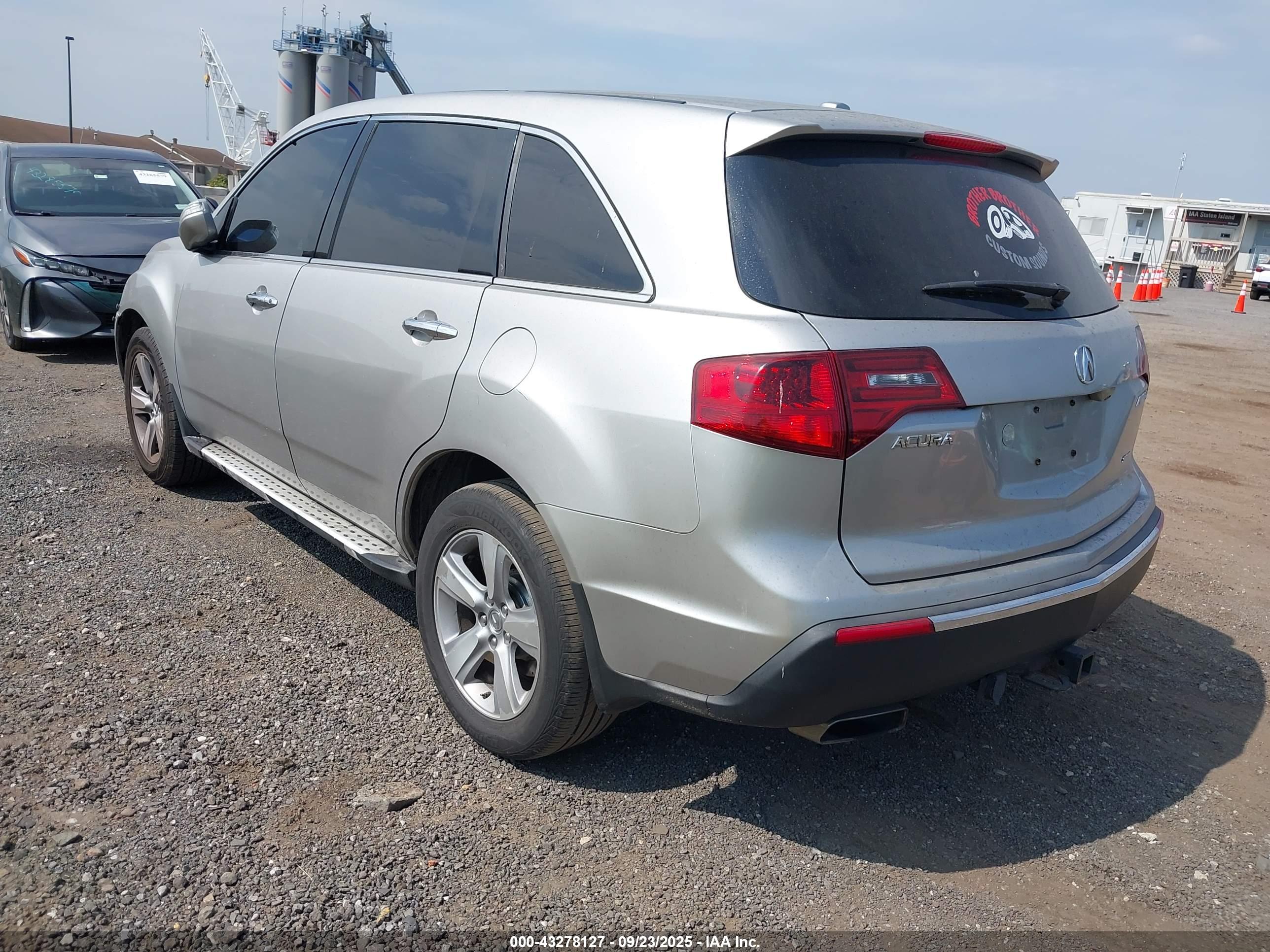 ACURA MDX image 3