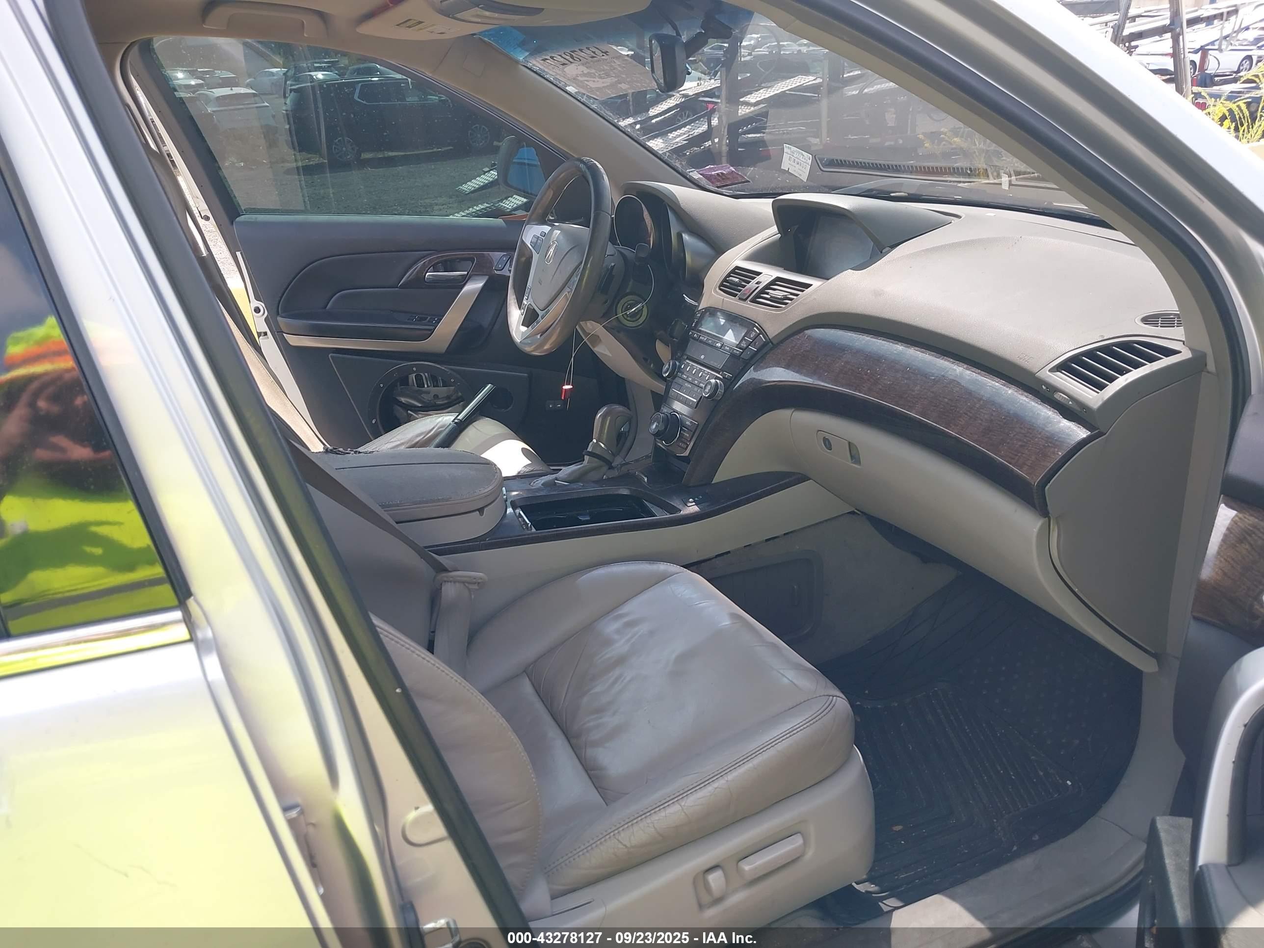 ACURA MDX image 5
