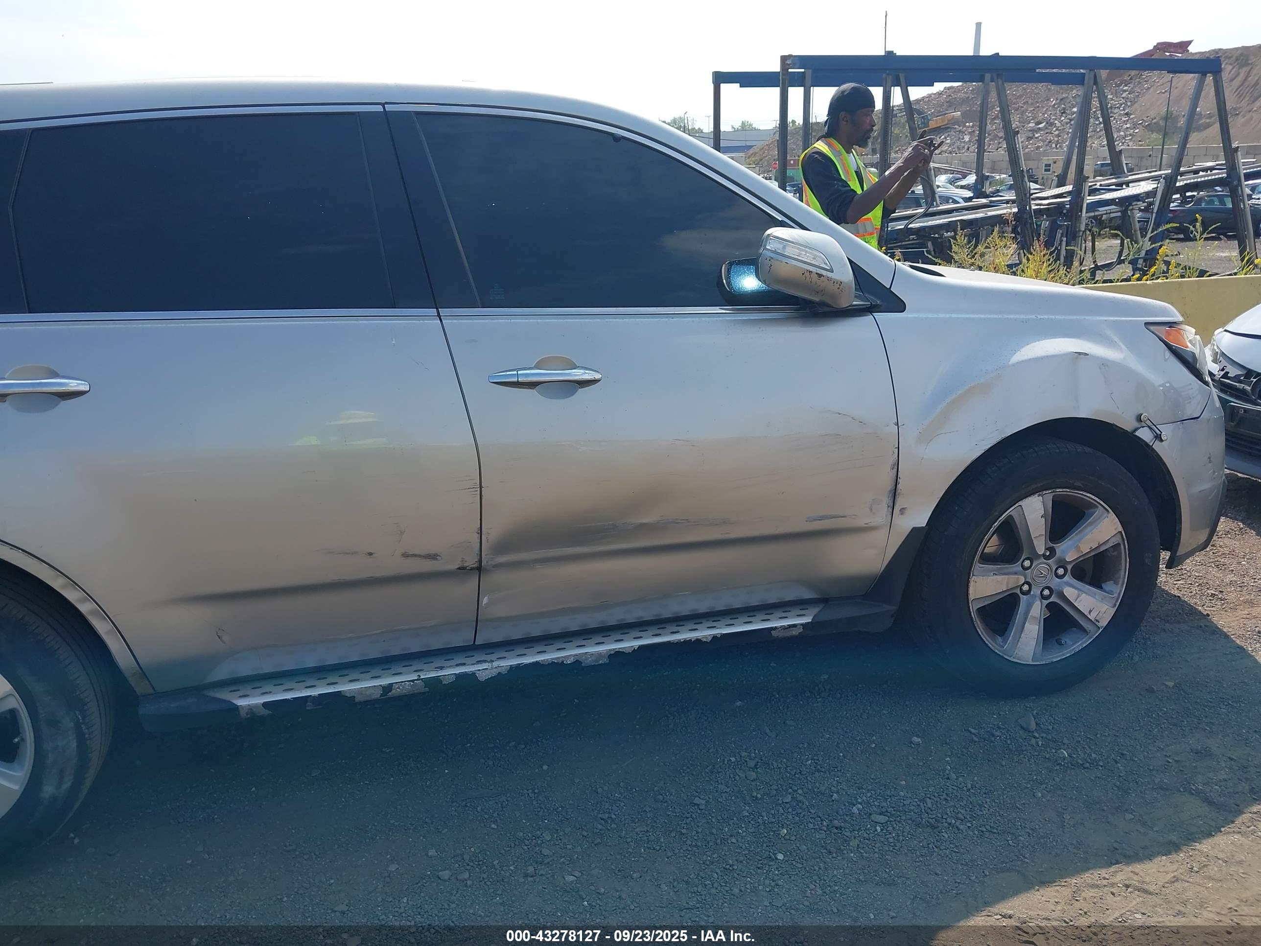 ACURA MDX image 6