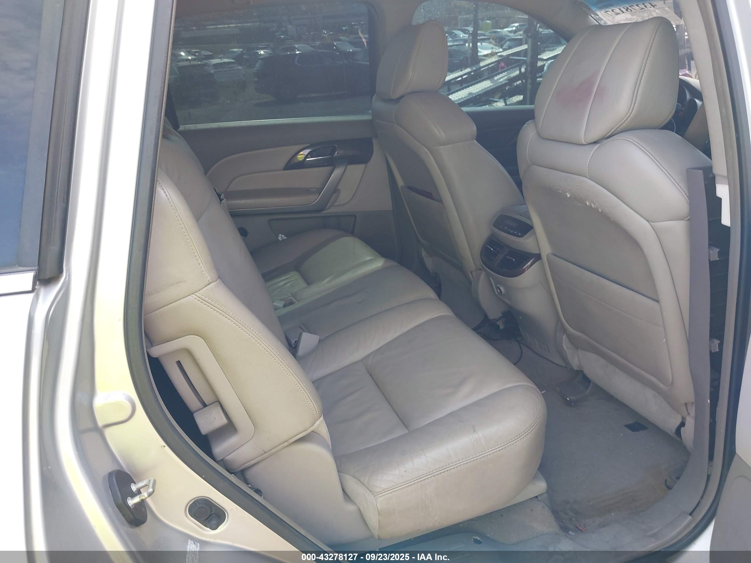 ACURA MDX image 8