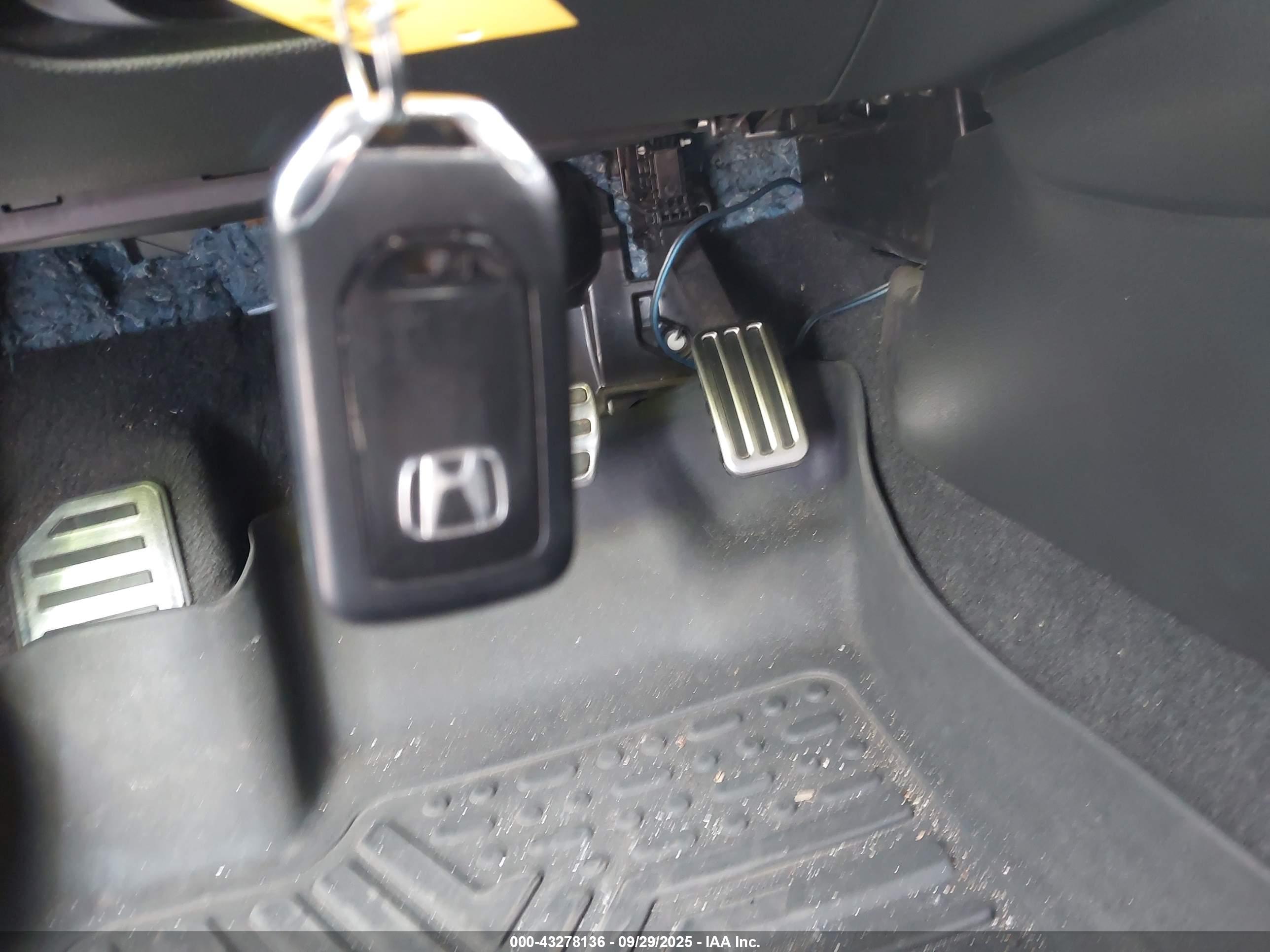 HONDA ACCORD image 11