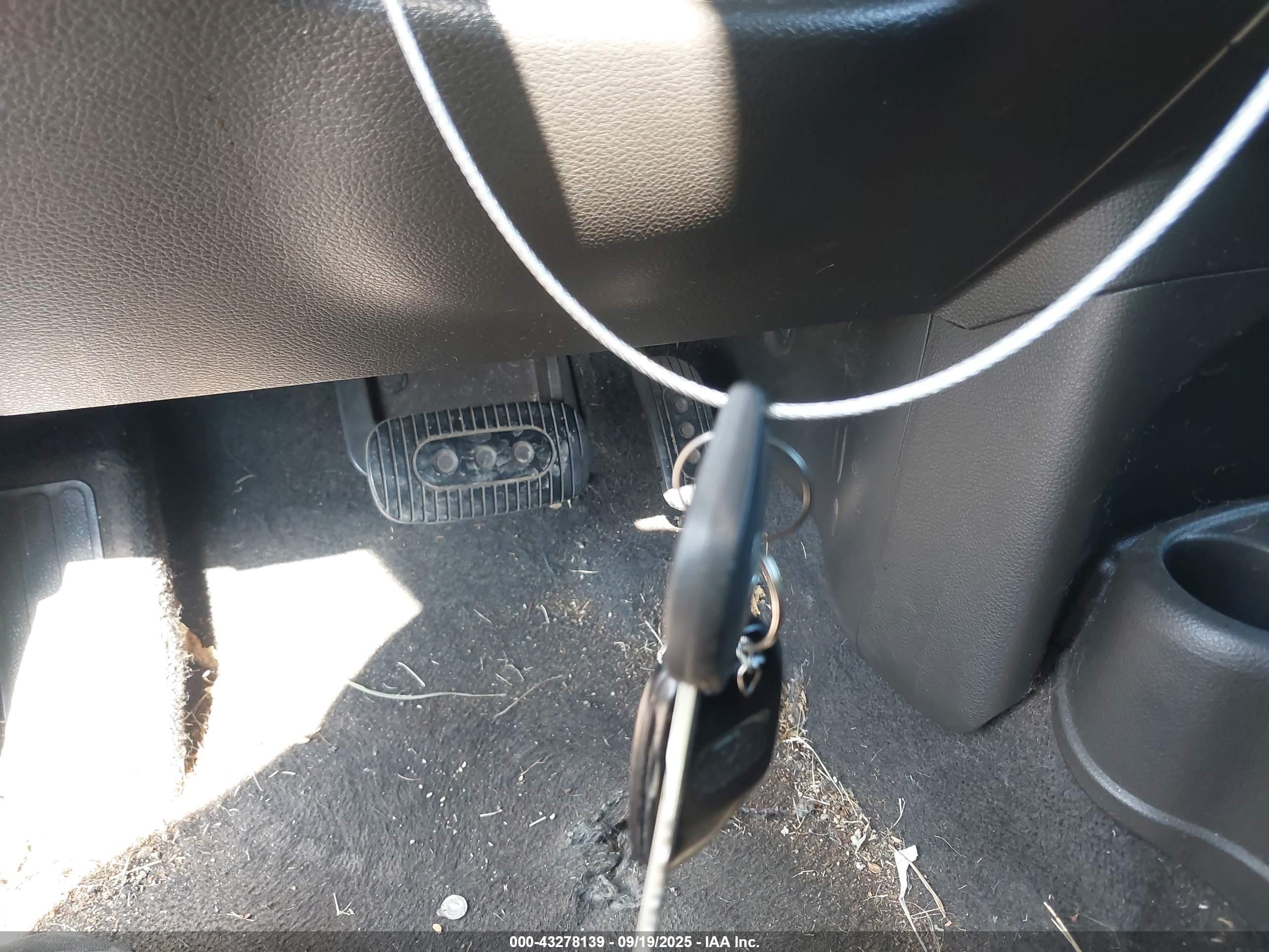 NISSAN CUBE image 11