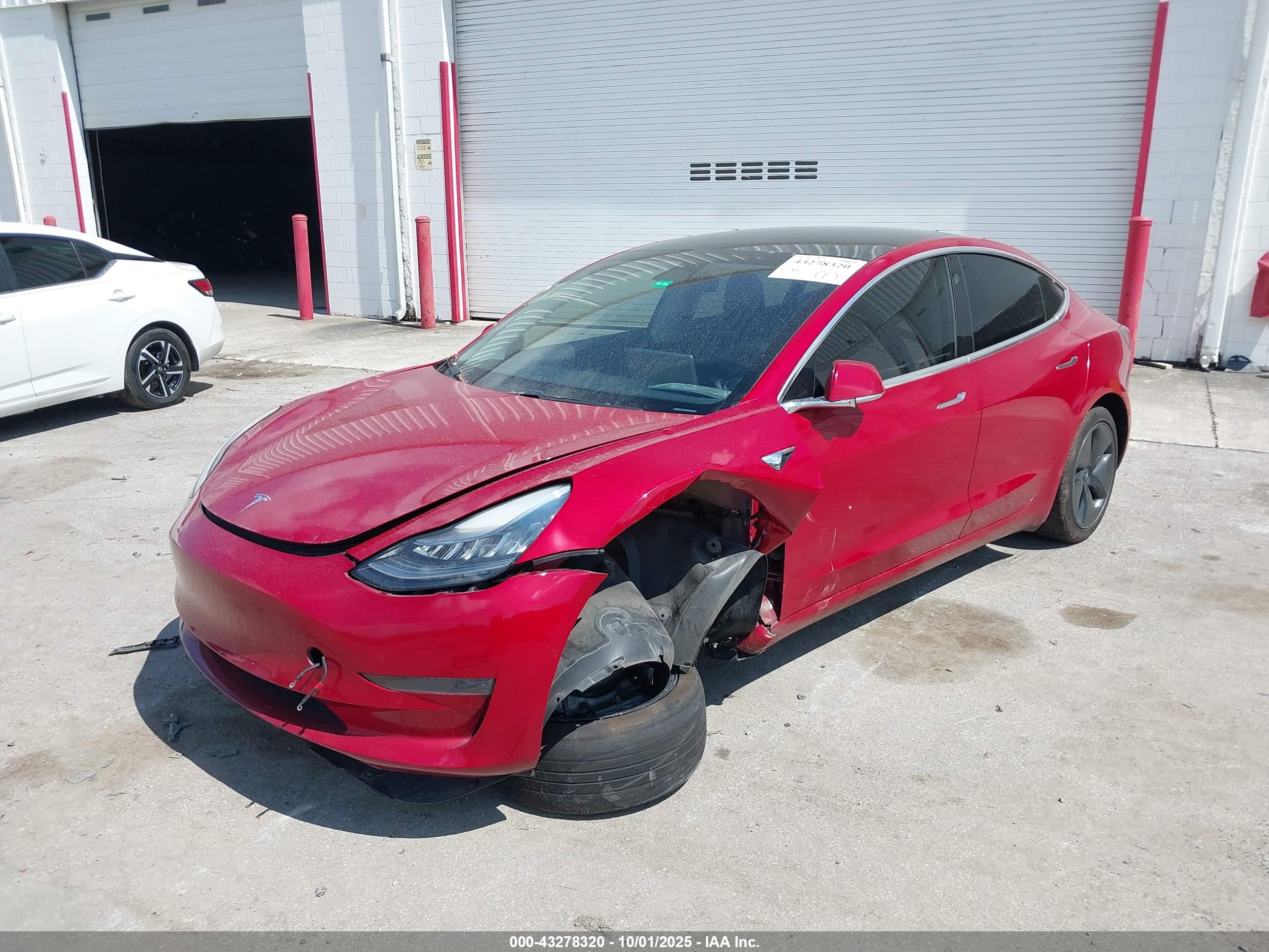 TESLA MODEL image 6