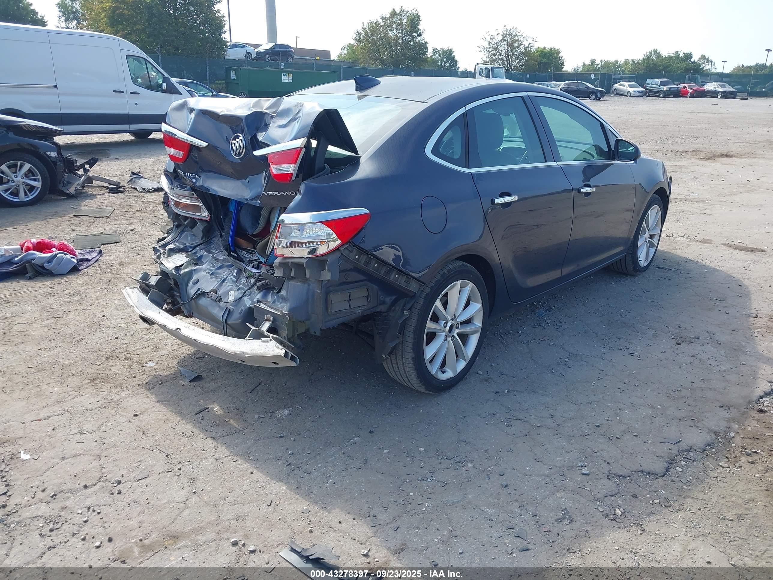 BUICK VERANO image 4