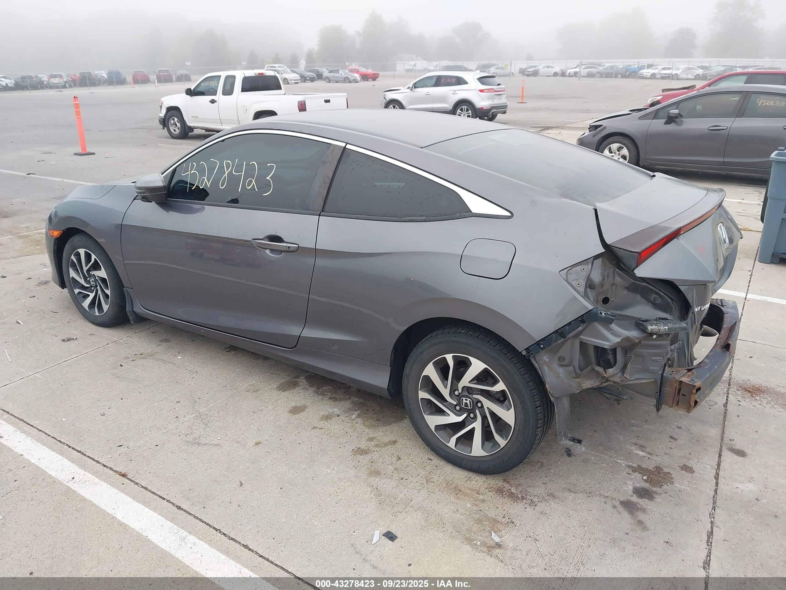 HONDA CIVIC image 3
