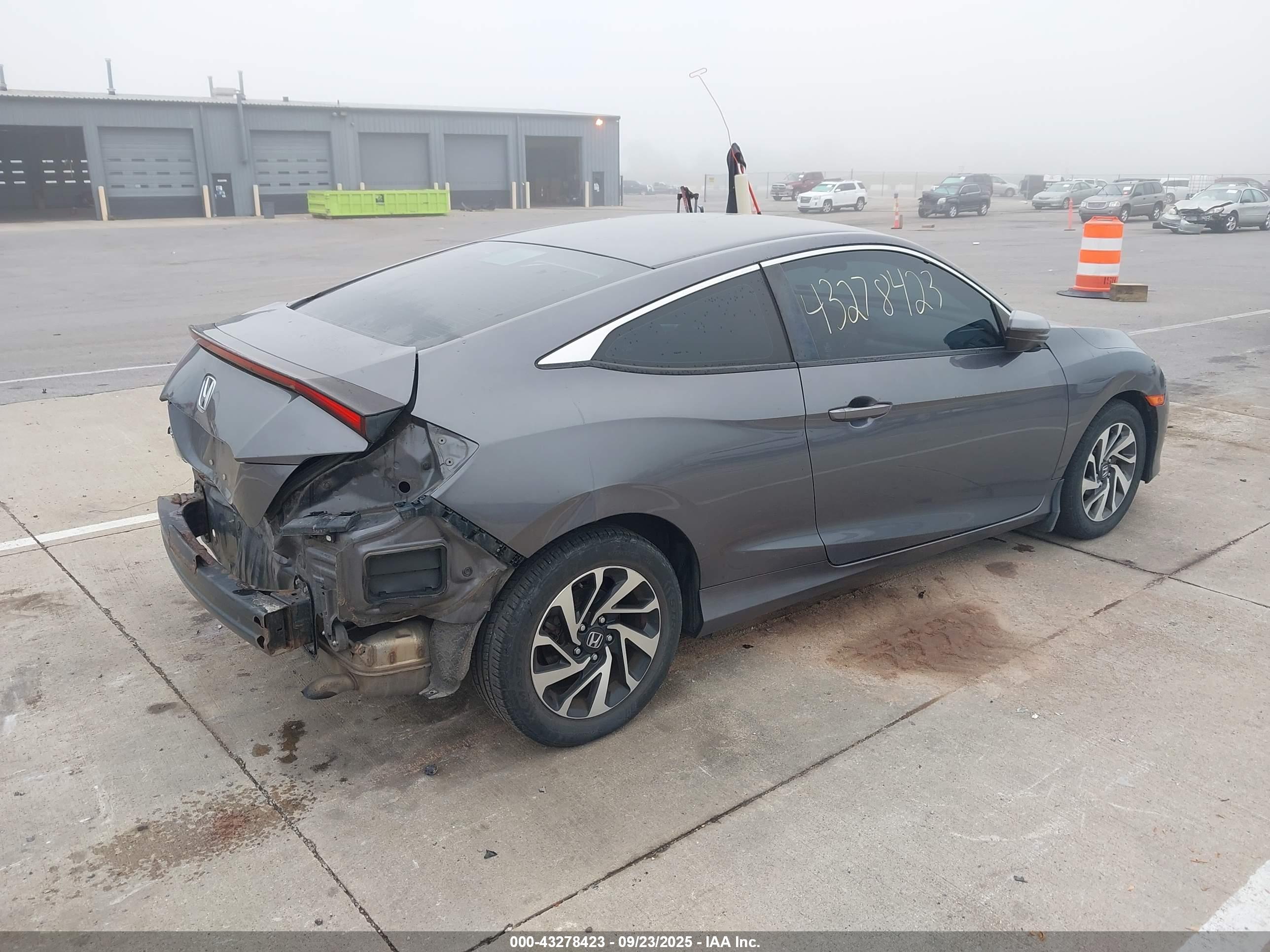 HONDA CIVIC image 4
