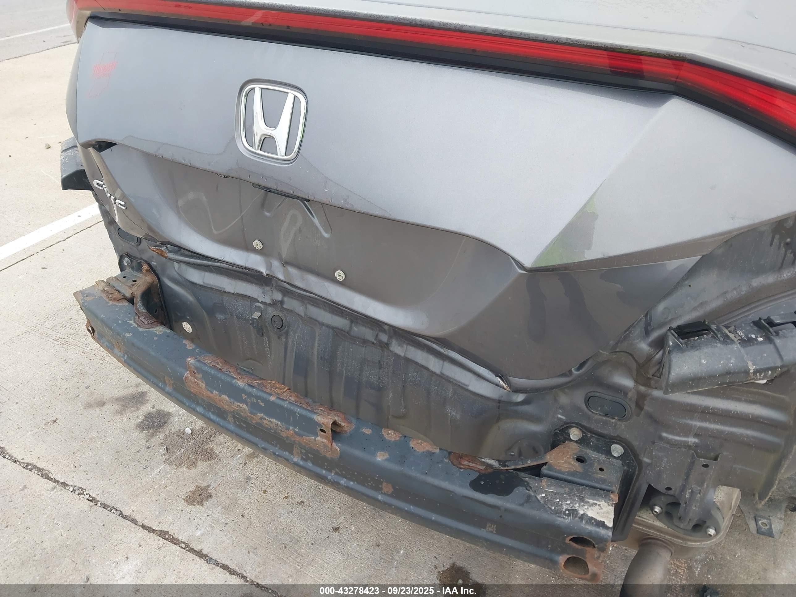 HONDA CIVIC image 6