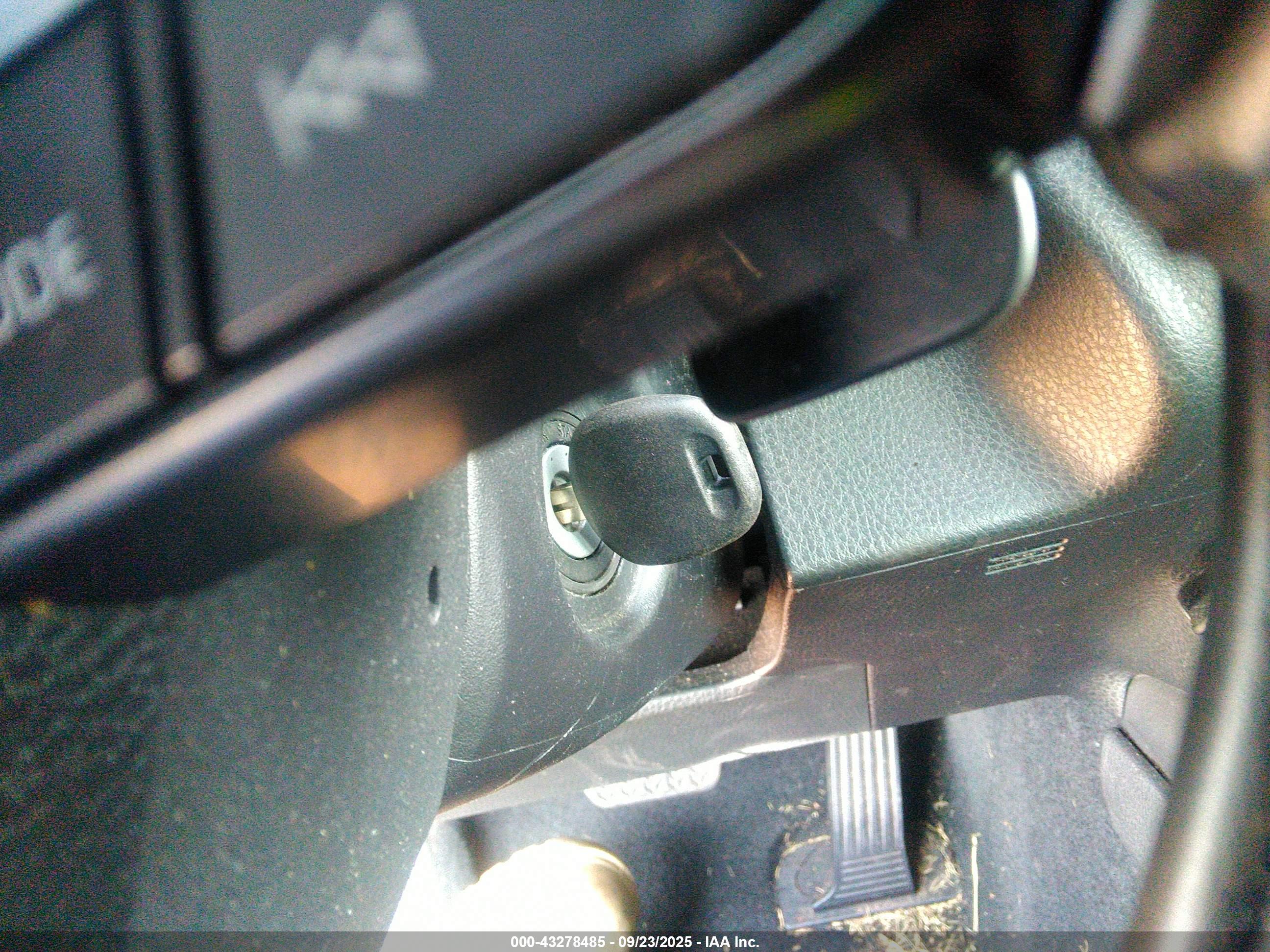 TOYOTA CAMRY image 11