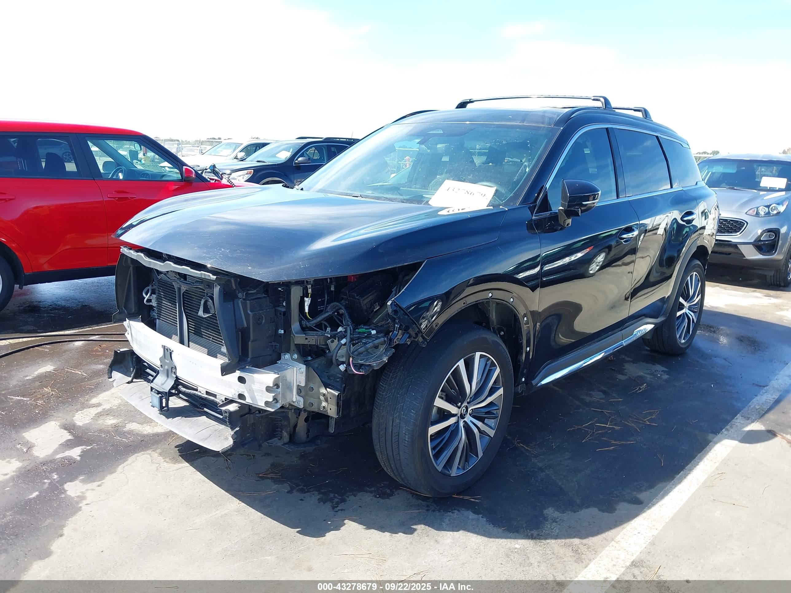 INFINITI QX60 image 2