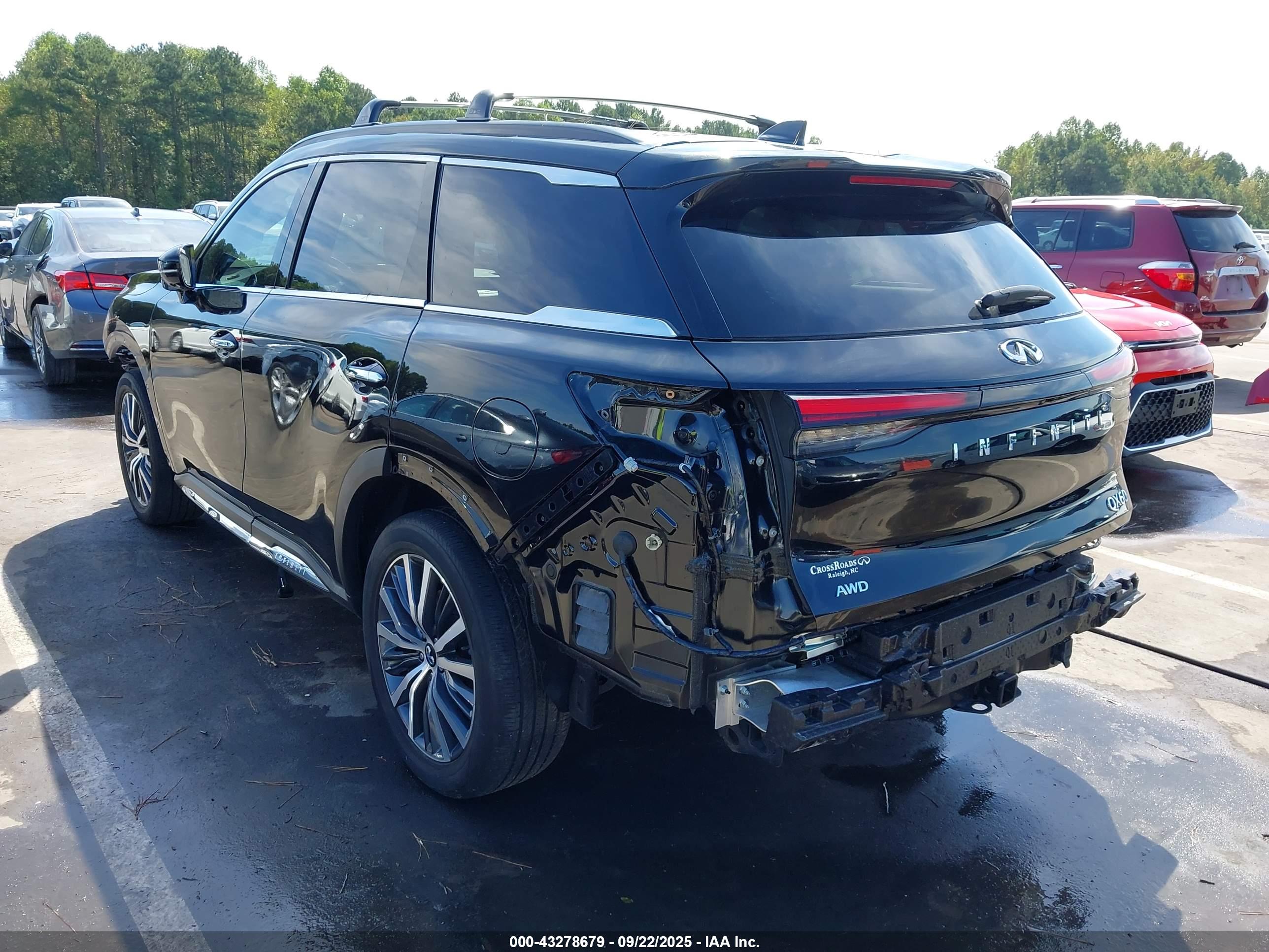 INFINITI QX60 image 3