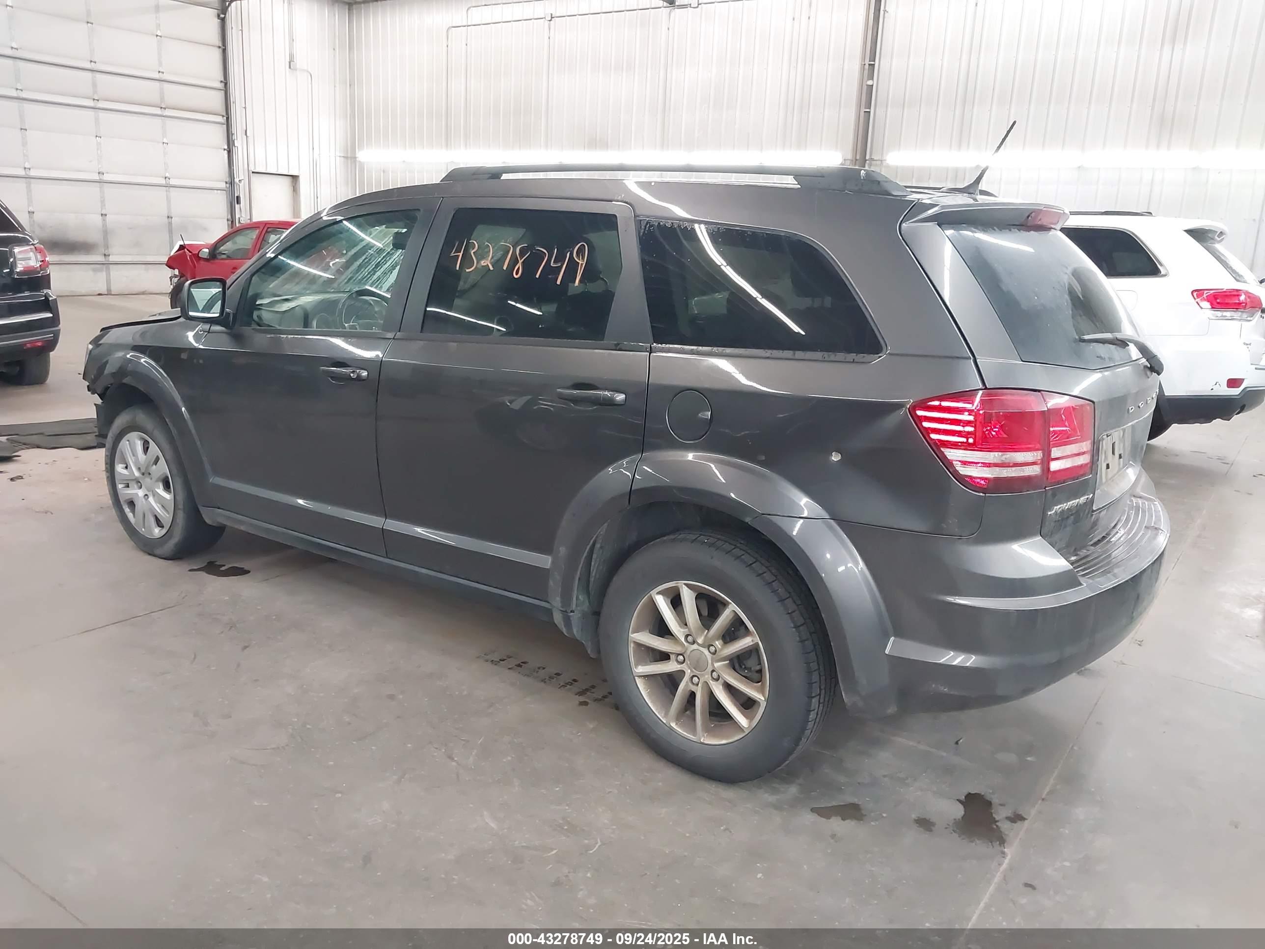 DODGE JOURNEY image 3