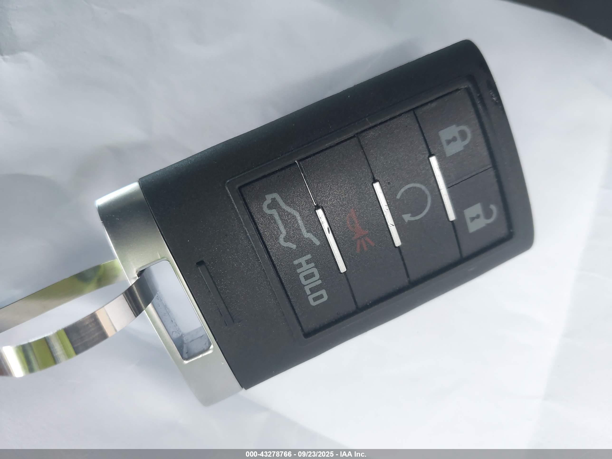 CADILLAC SRX image 11