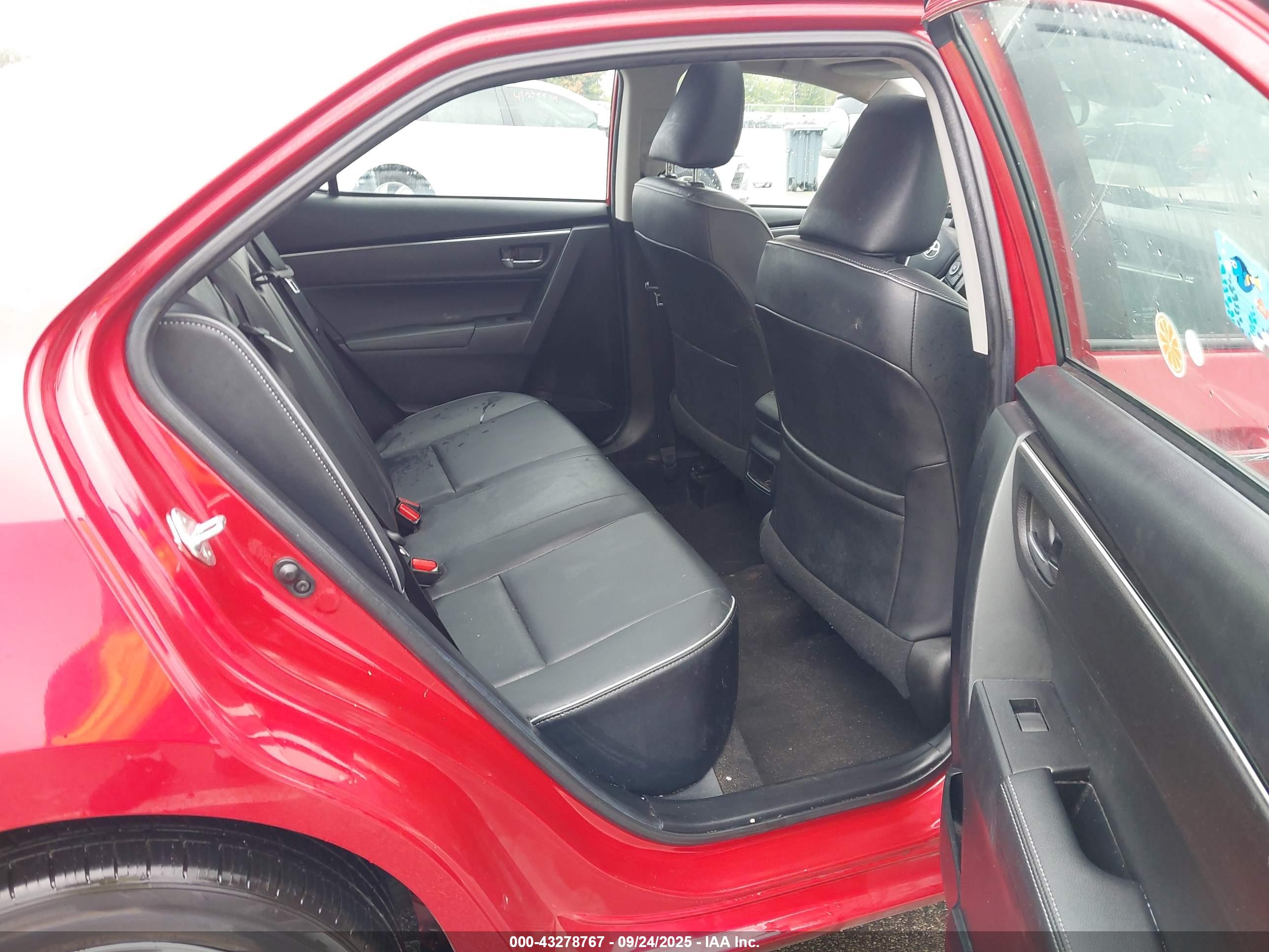 TOYOTA COROLLA image 8