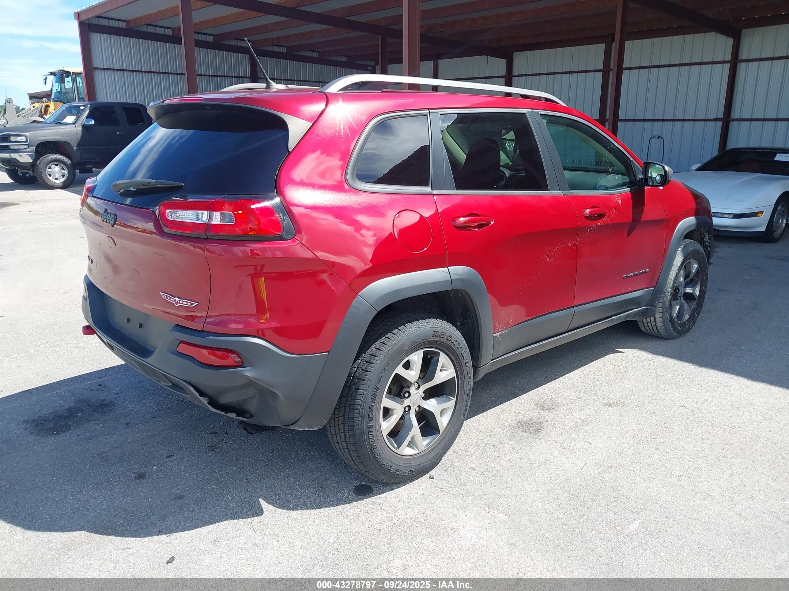 JEEP CHEROKEE image 4