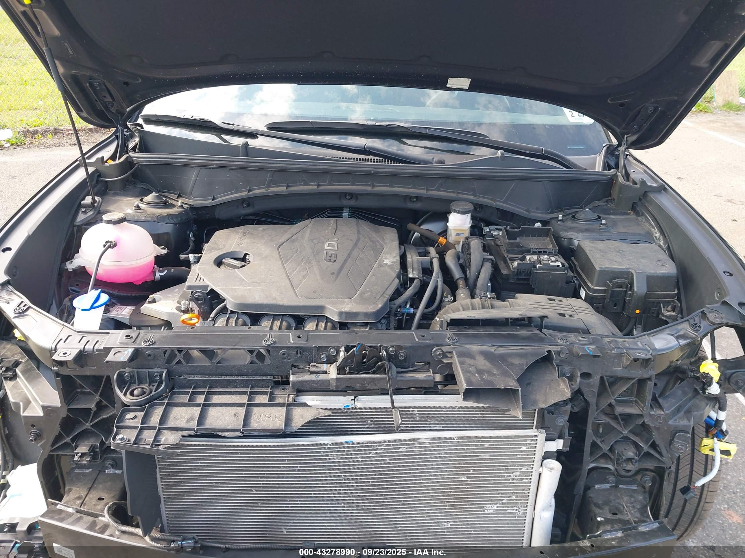HYUNDAI TUCSON image 10