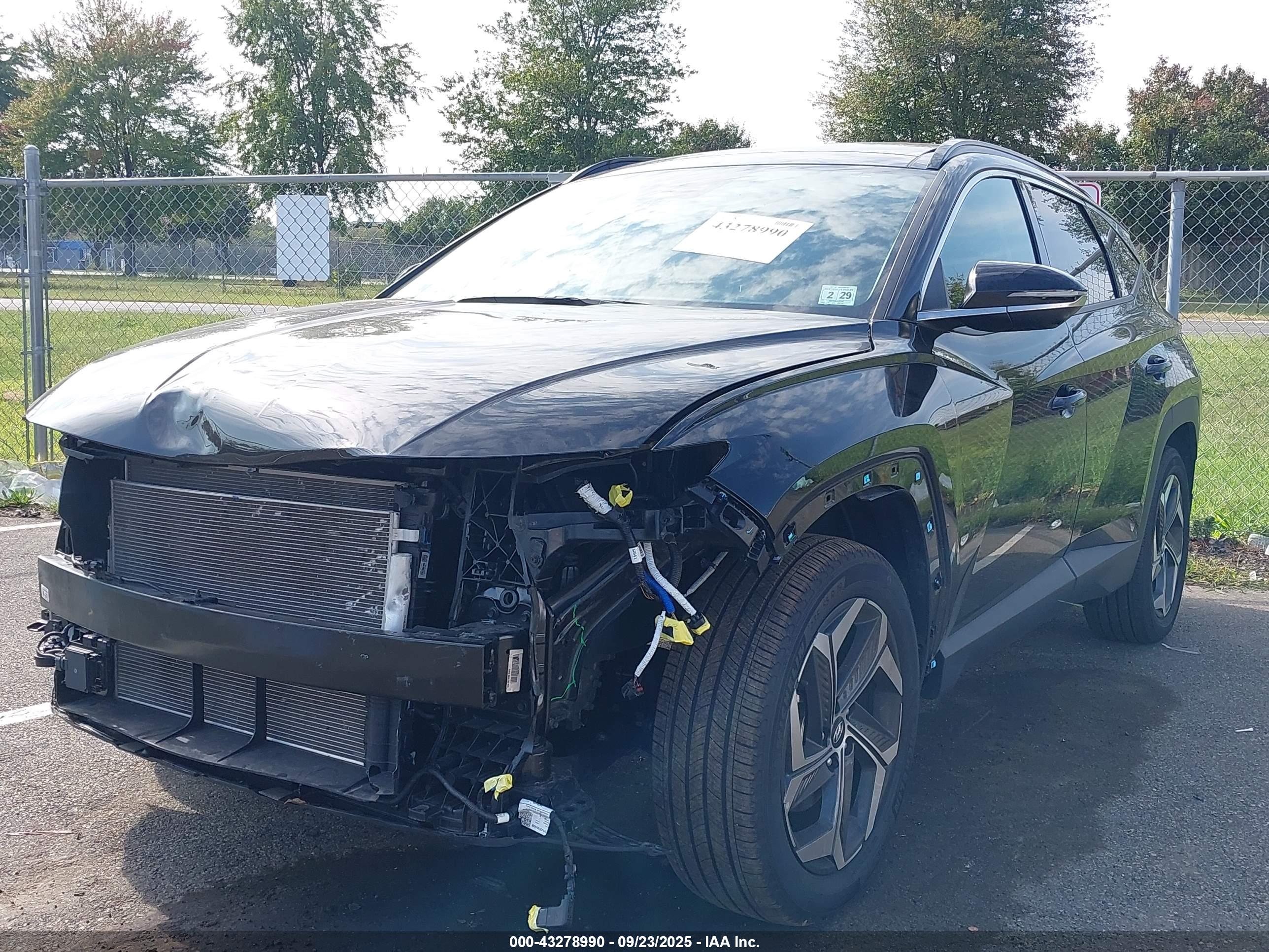 HYUNDAI TUCSON image 2