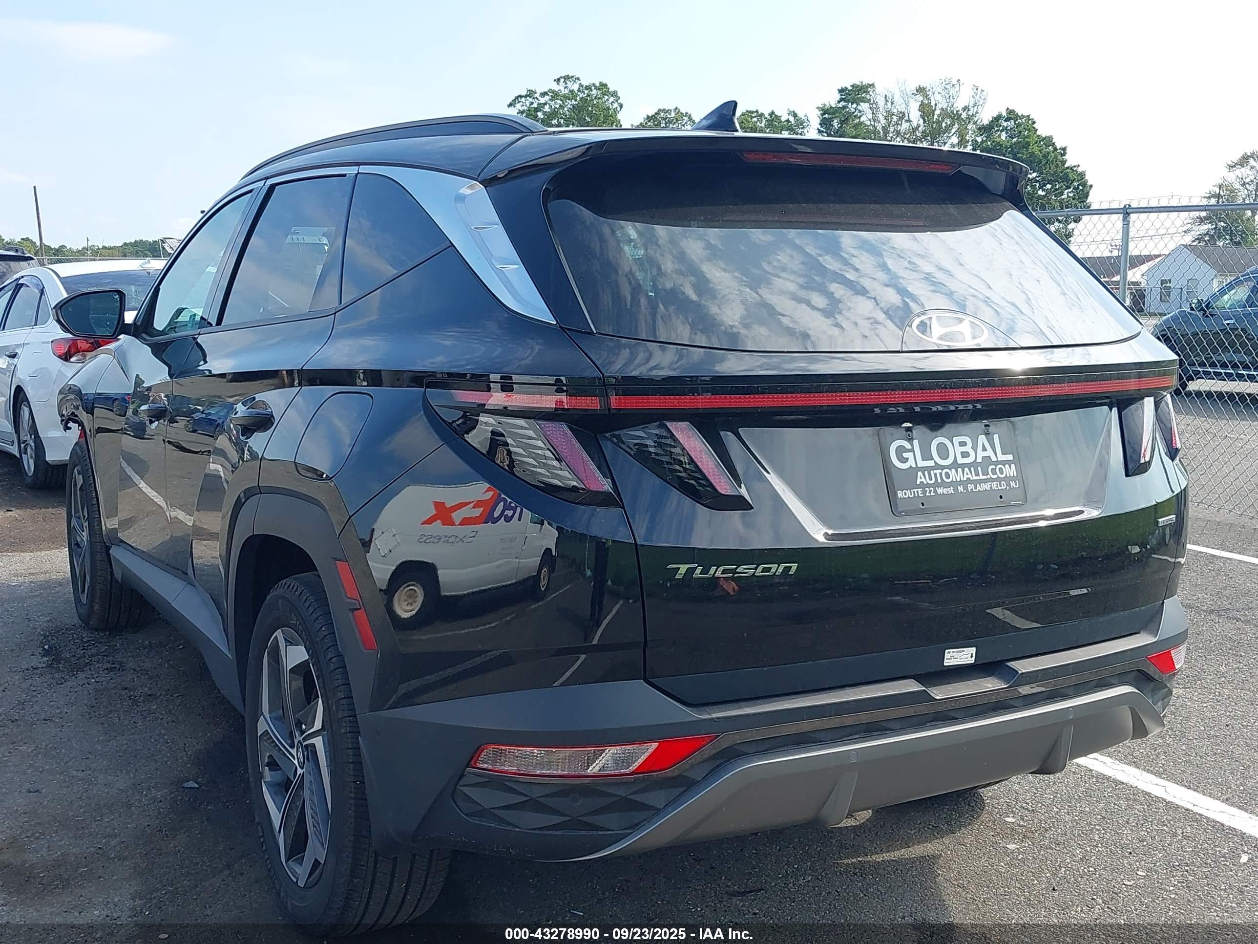 HYUNDAI TUCSON image 3