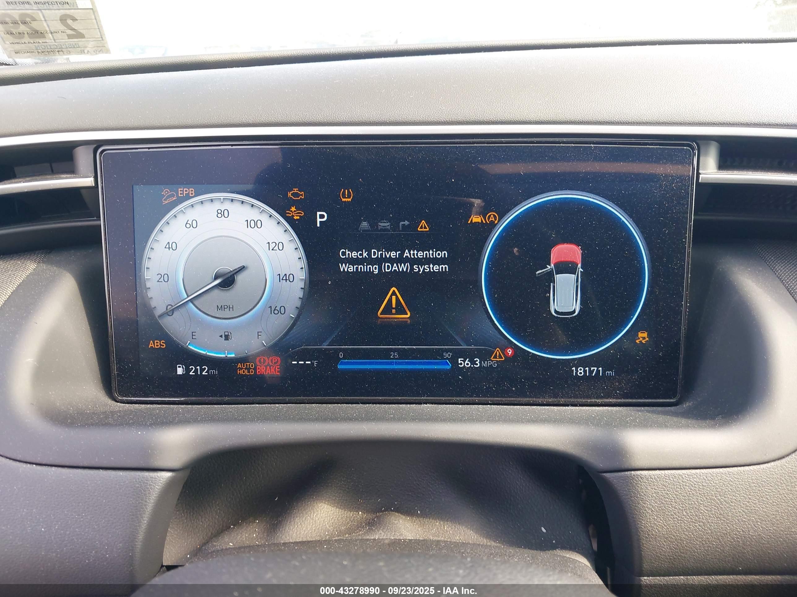 HYUNDAI TUCSON image 7